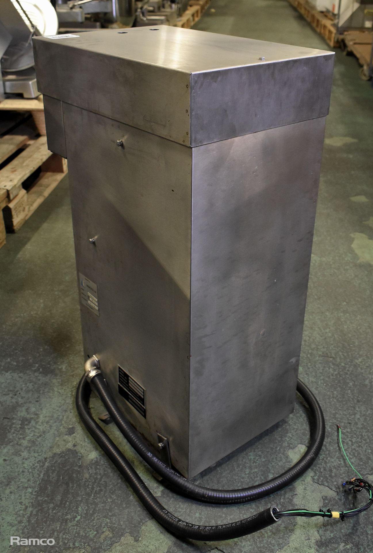 Kempsafe KSJEM440/3 stainless steel continuous water boiler/heater - Missing tap - 440V - 3ph - 60Hz - Image 5 of 5