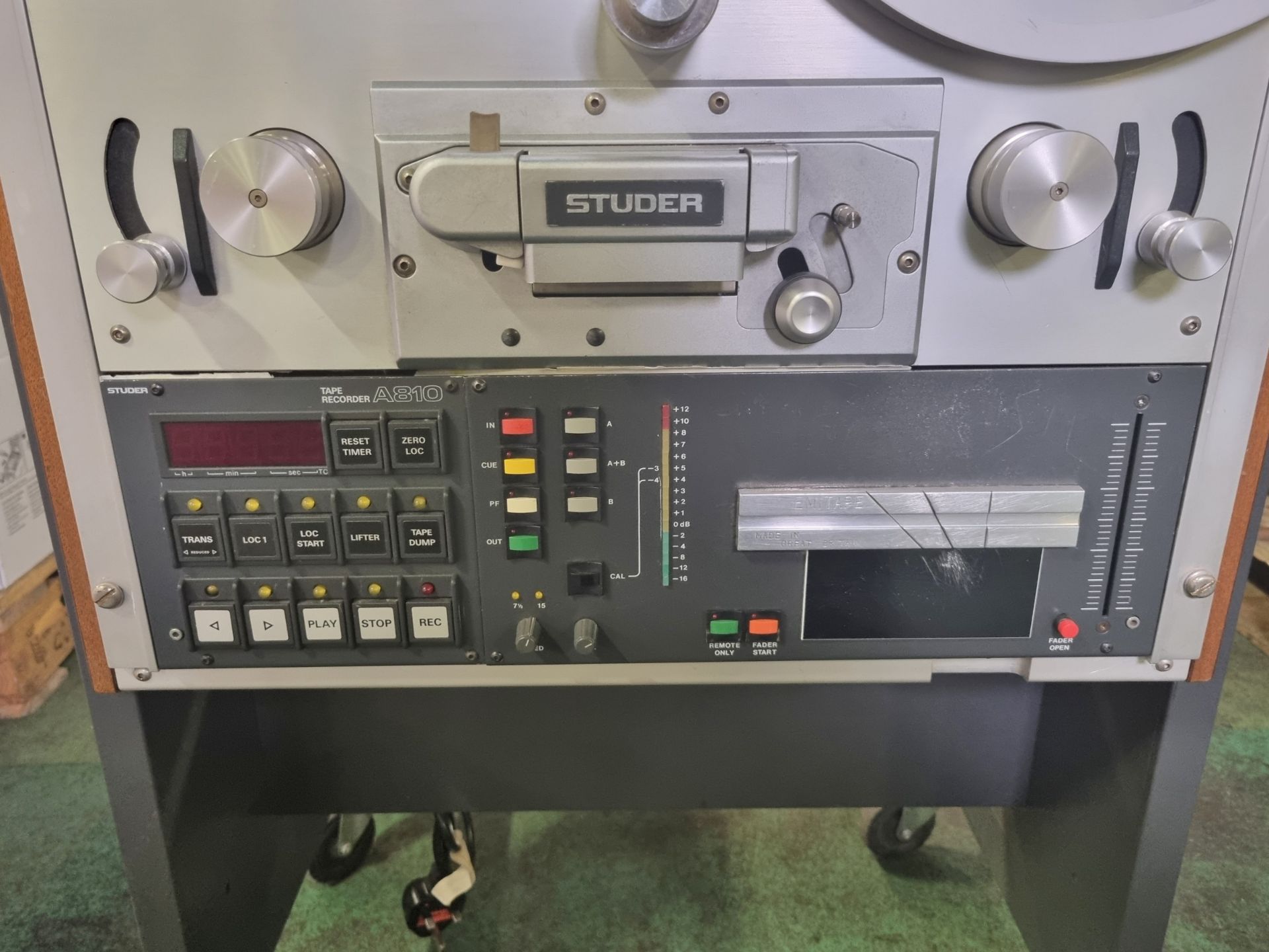 Studer A810 2 track reel to reel recorder & reproducer tape unit - Image 5 of 8