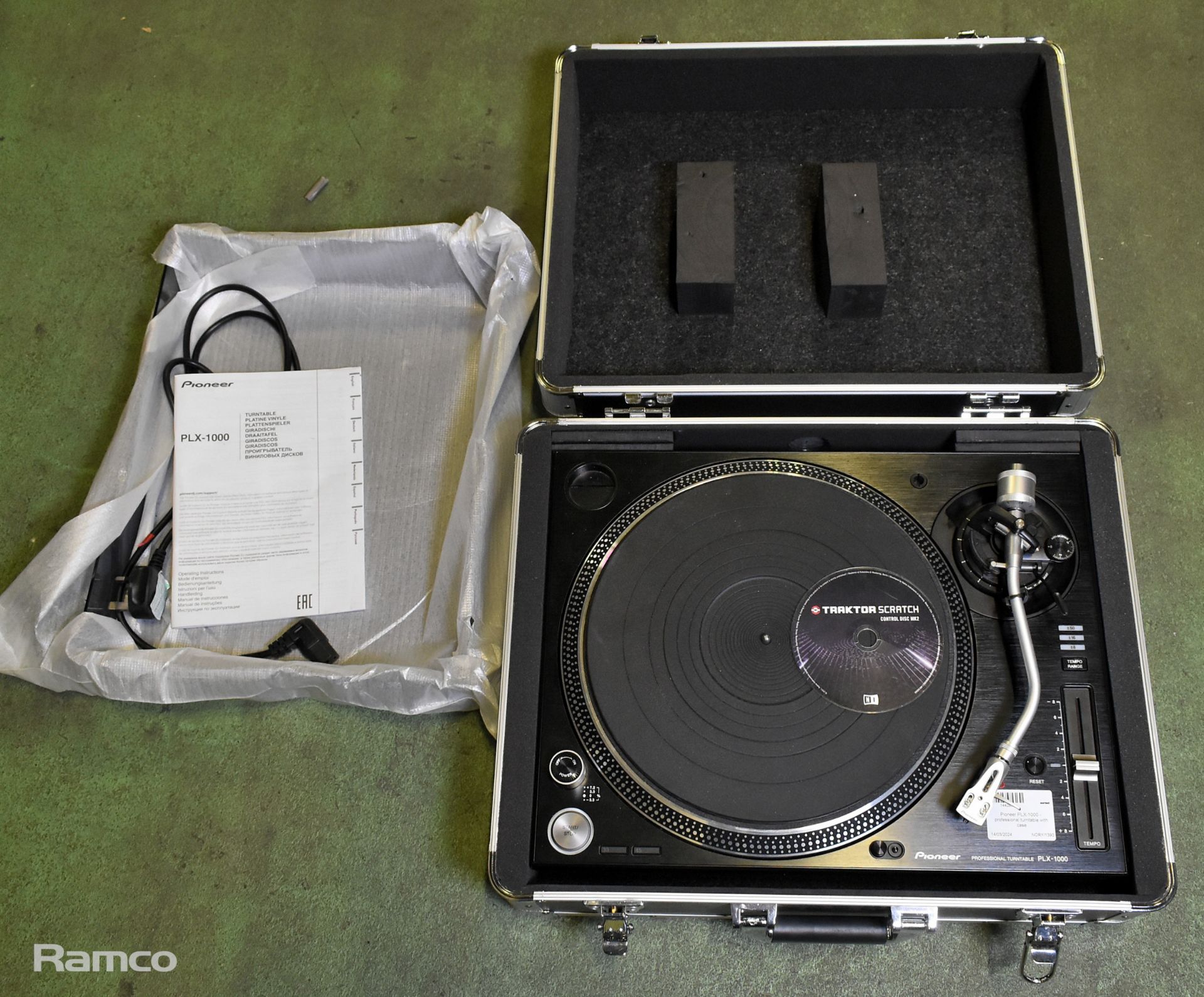Pioneer PLX-1000 professional turntable with case - Image 10 of 15