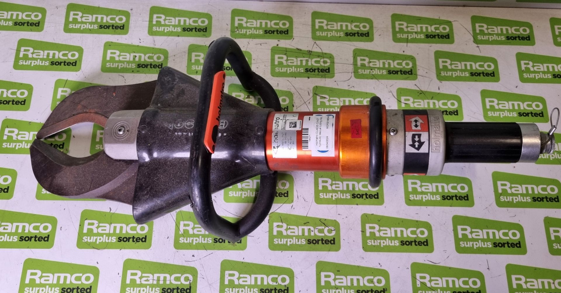 Holmatro CU4035 C-NCT hydraulic rescue cutting tool - Image 2 of 5