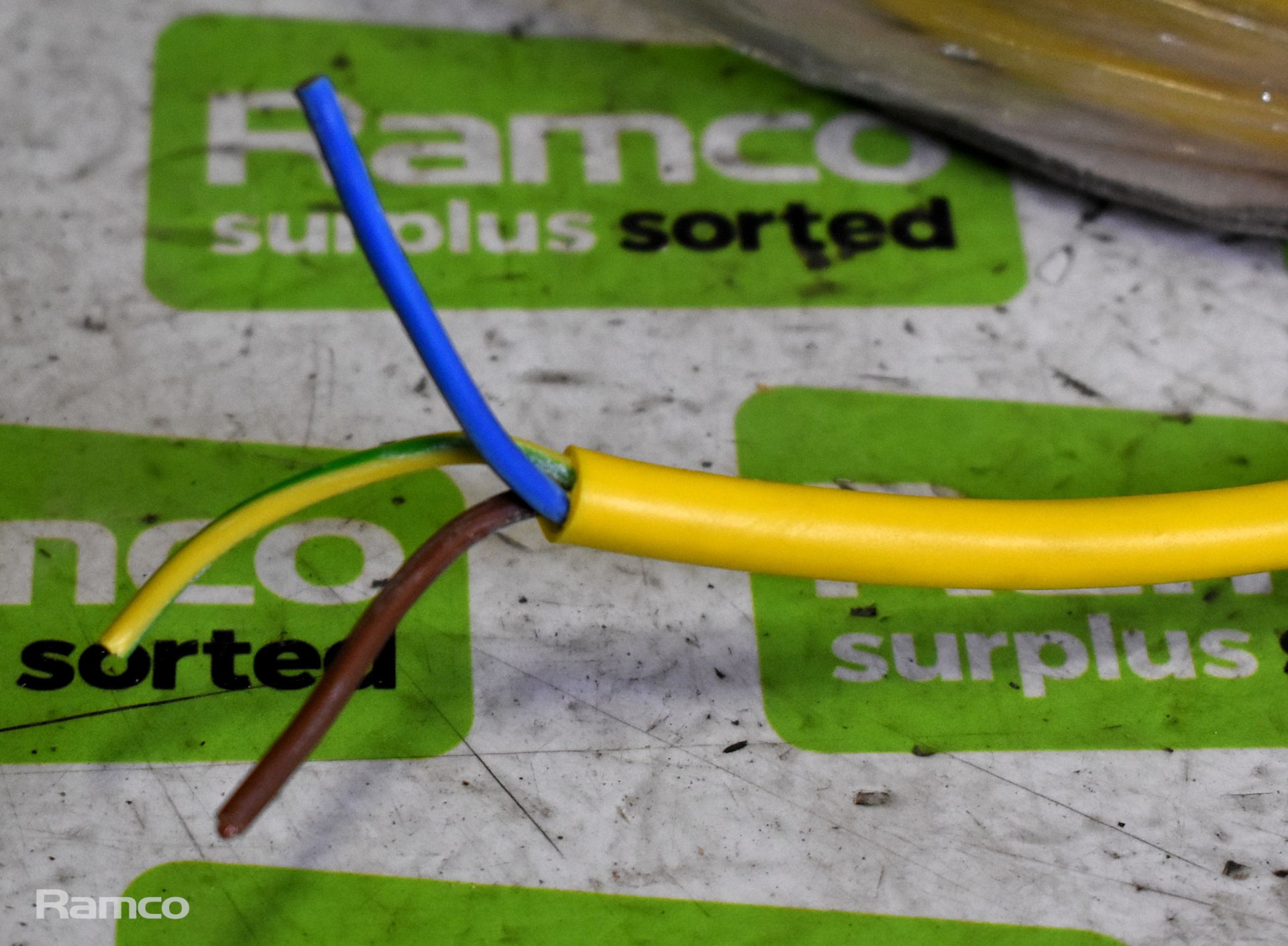 1x Roll of 1.5mm yellow flex cable - 100m approx. - Image 2 of 3