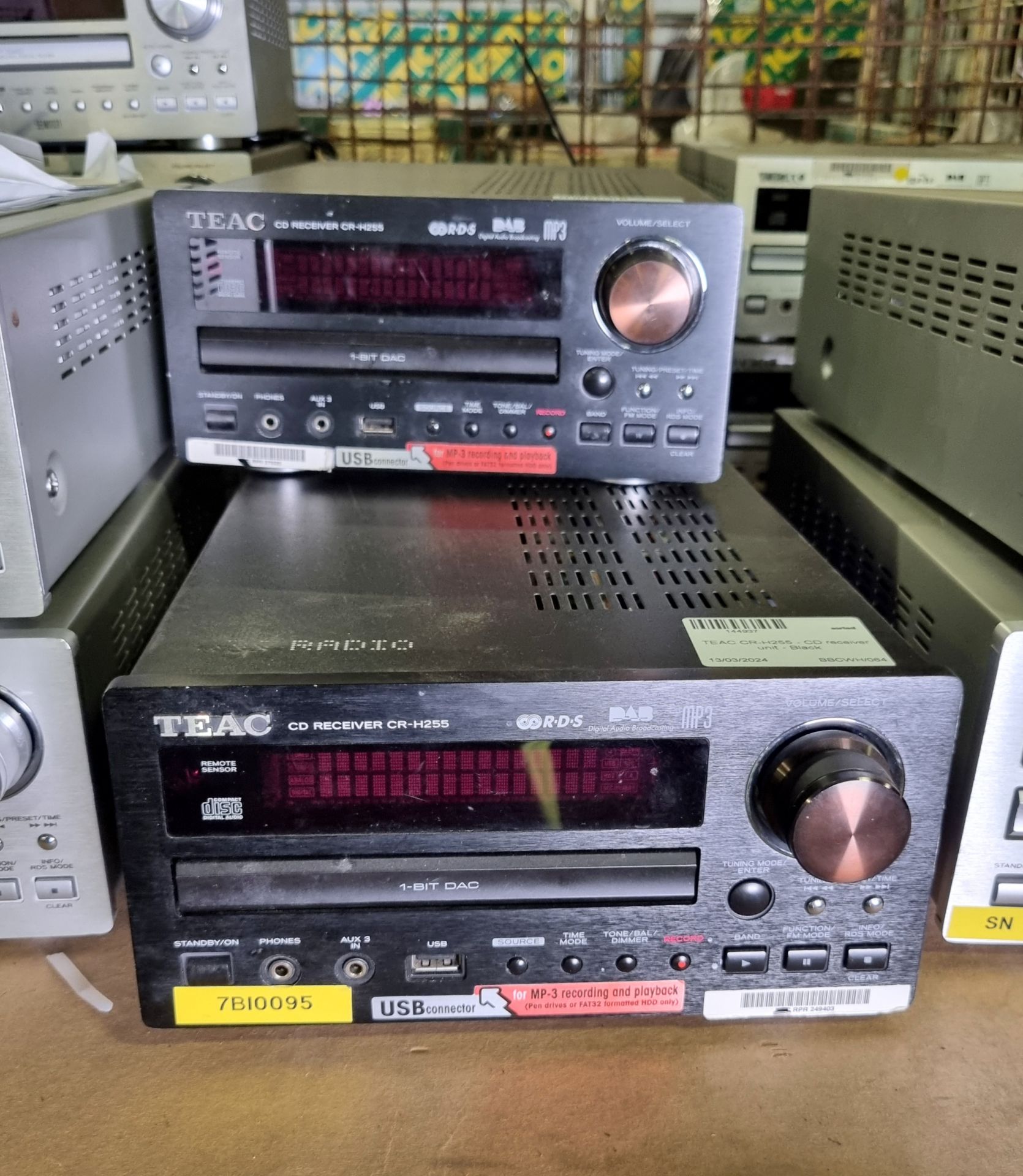 8x TEAC CR-H255 CD receiver units - Silver, 11x TEAC CR-H250 CD receiver units - Silver & more - Image 3 of 7