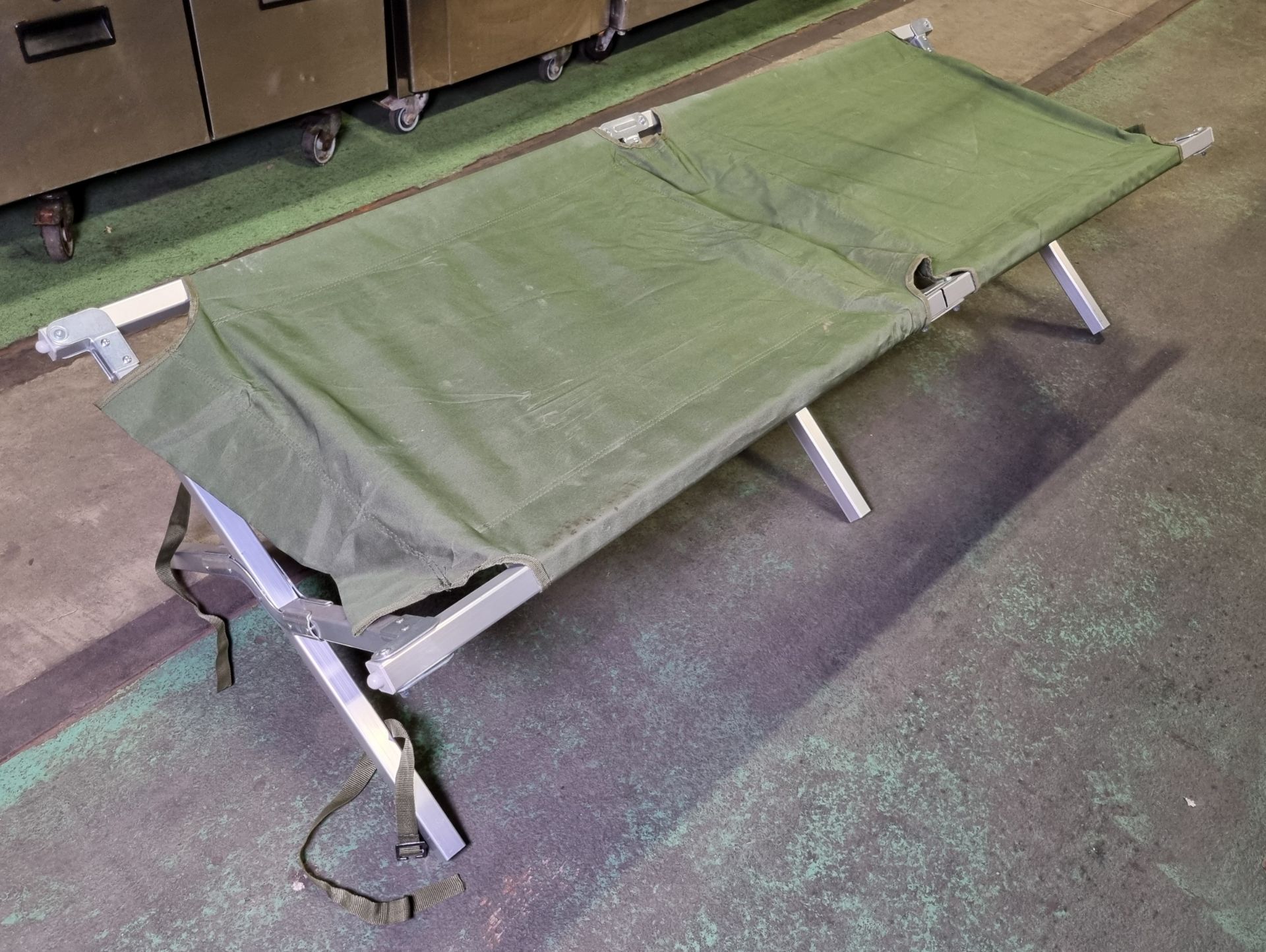 15x Folding field cots with carry bag - L 1900 x W 700 x H 450mm - Image 4 of 4