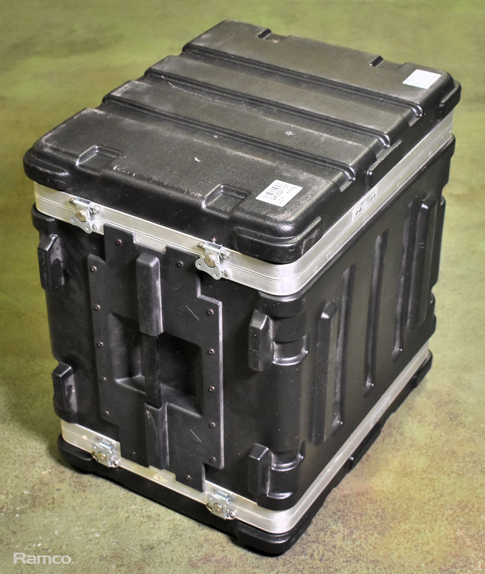 SBK 8U rack case with divider - L 510 x W 410 x H 570mm - Image 3 of 5