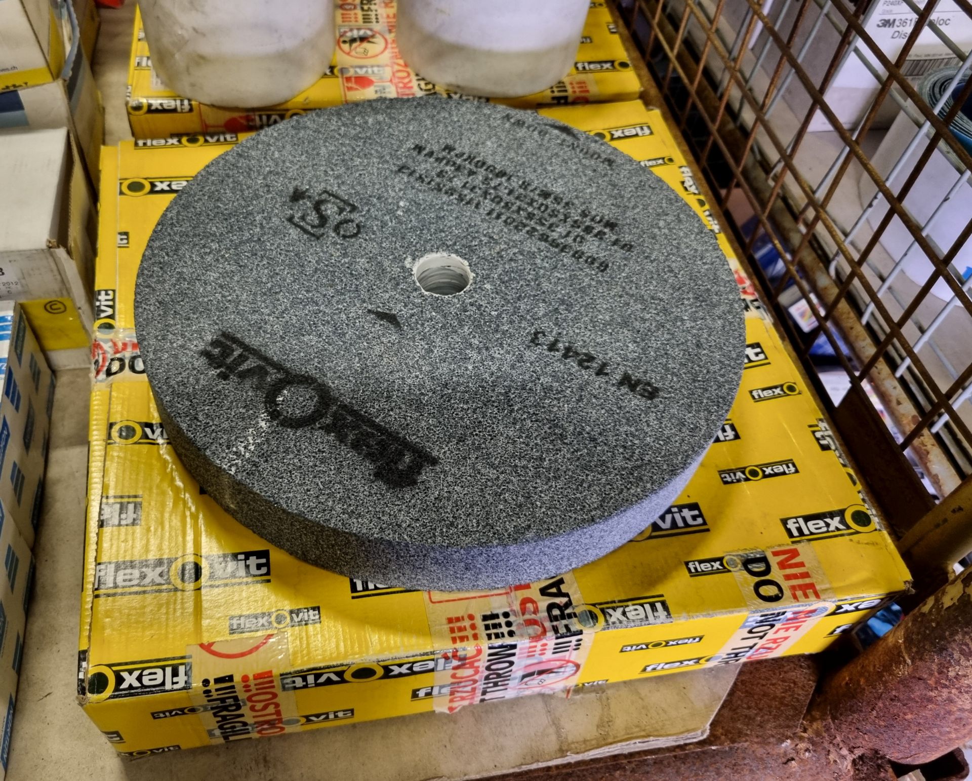 Grinding wheels and cutting discs - 100mm to 125mm - approx 500 - Image 2 of 6