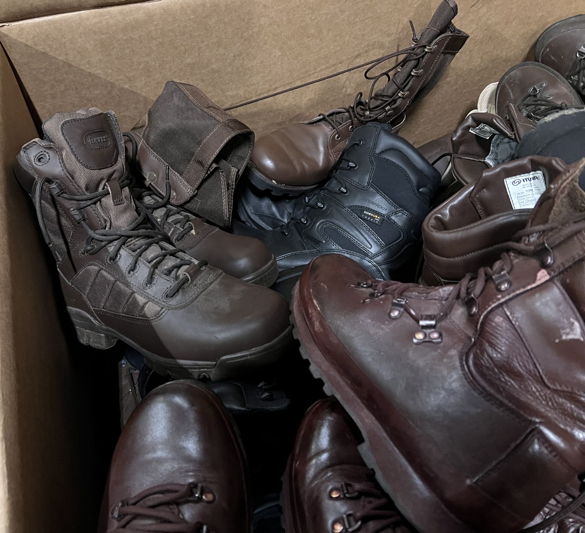 Various boots - Magnum, Haix, YDS - mixed sizes - approx. 50 pairs - Image 3 of 20