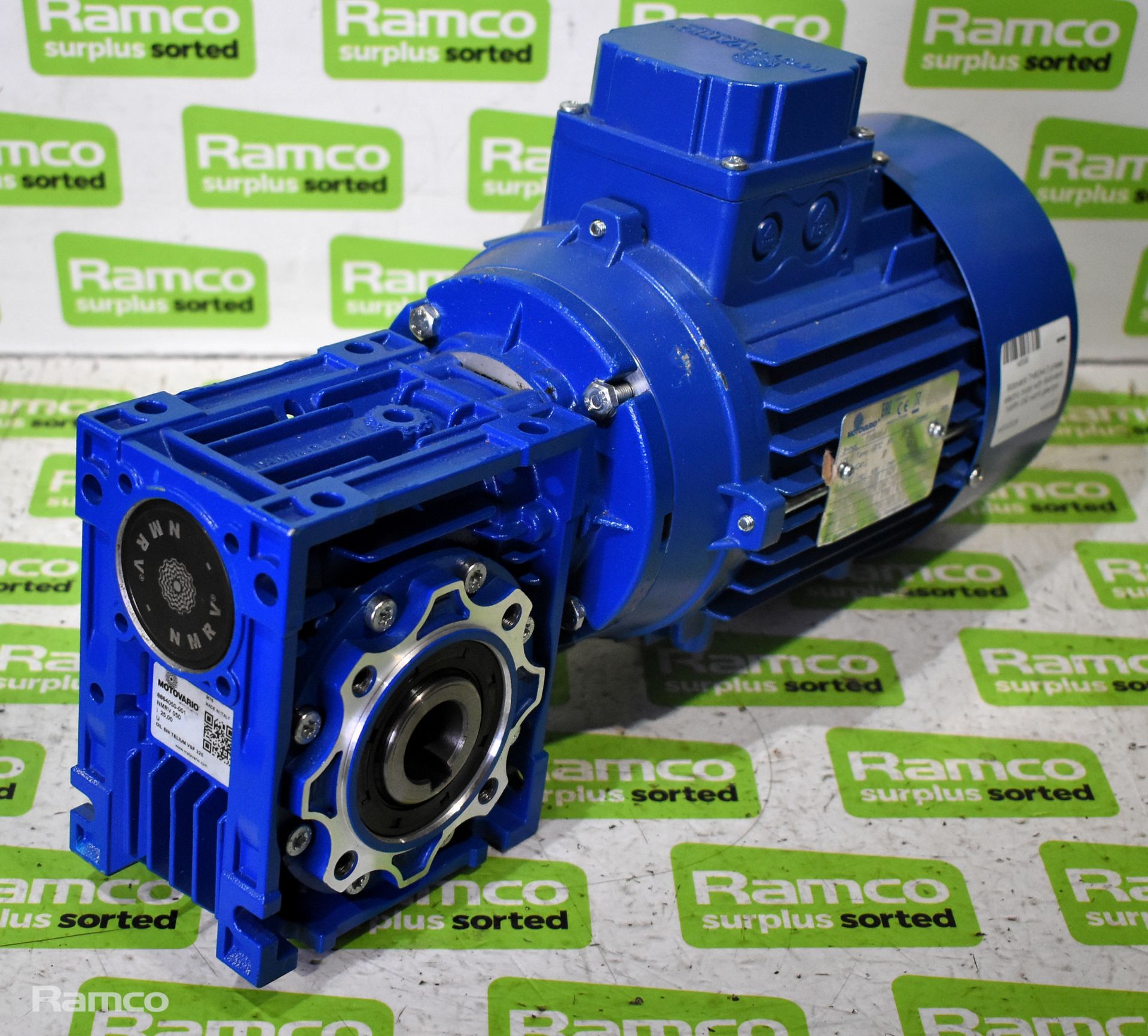 Motovario TH80A4 3 phase electric motor with Motovario NMRV 050 worm gearbox - Bild 3 aus 5