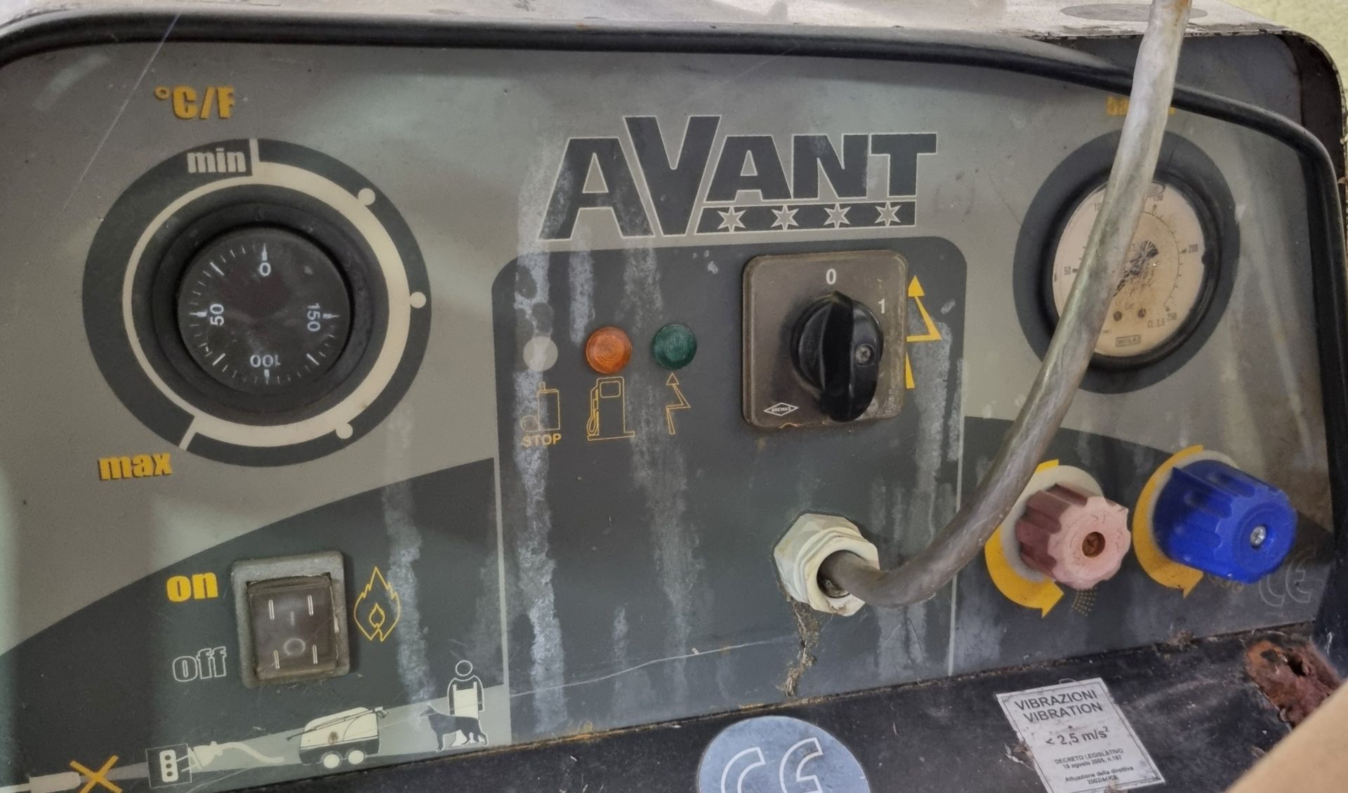 MAC Avant Zero Pressure hot mobile pressure washer - L 1000 x W 630 x H 850mm - DAMAGED HANDLE - Image 3 of 6