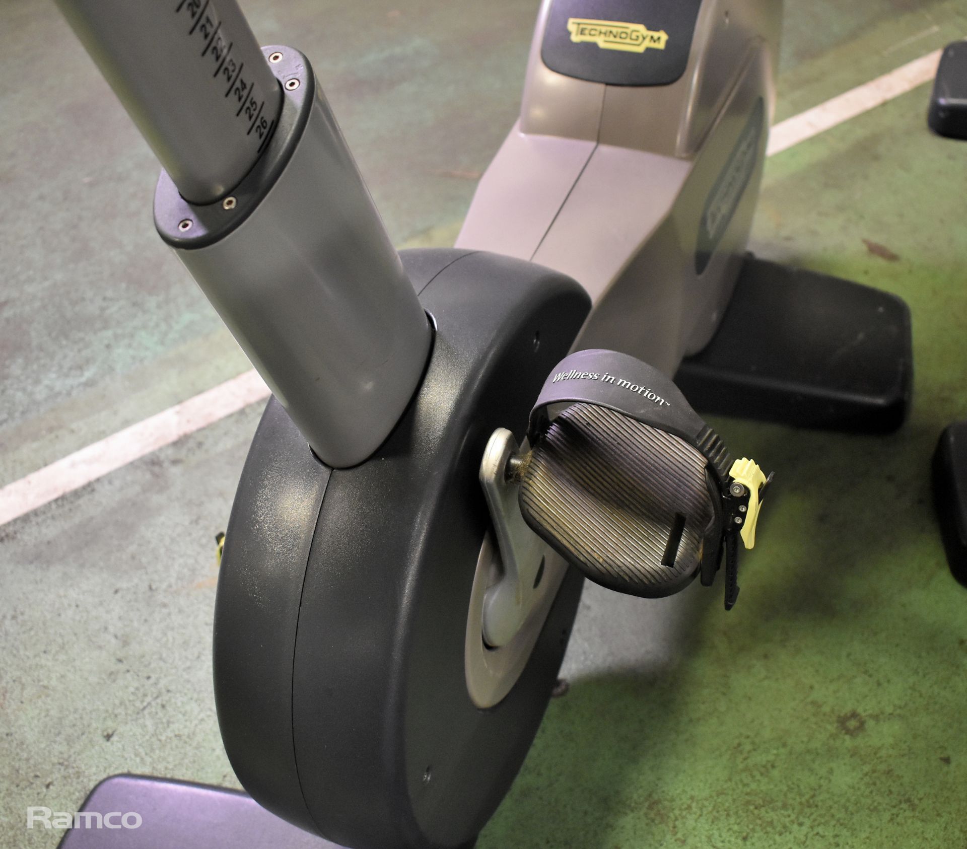 TechnoGym static exercise bike - W 550 x D 1210 x H 1380mm - Image 3 of 6