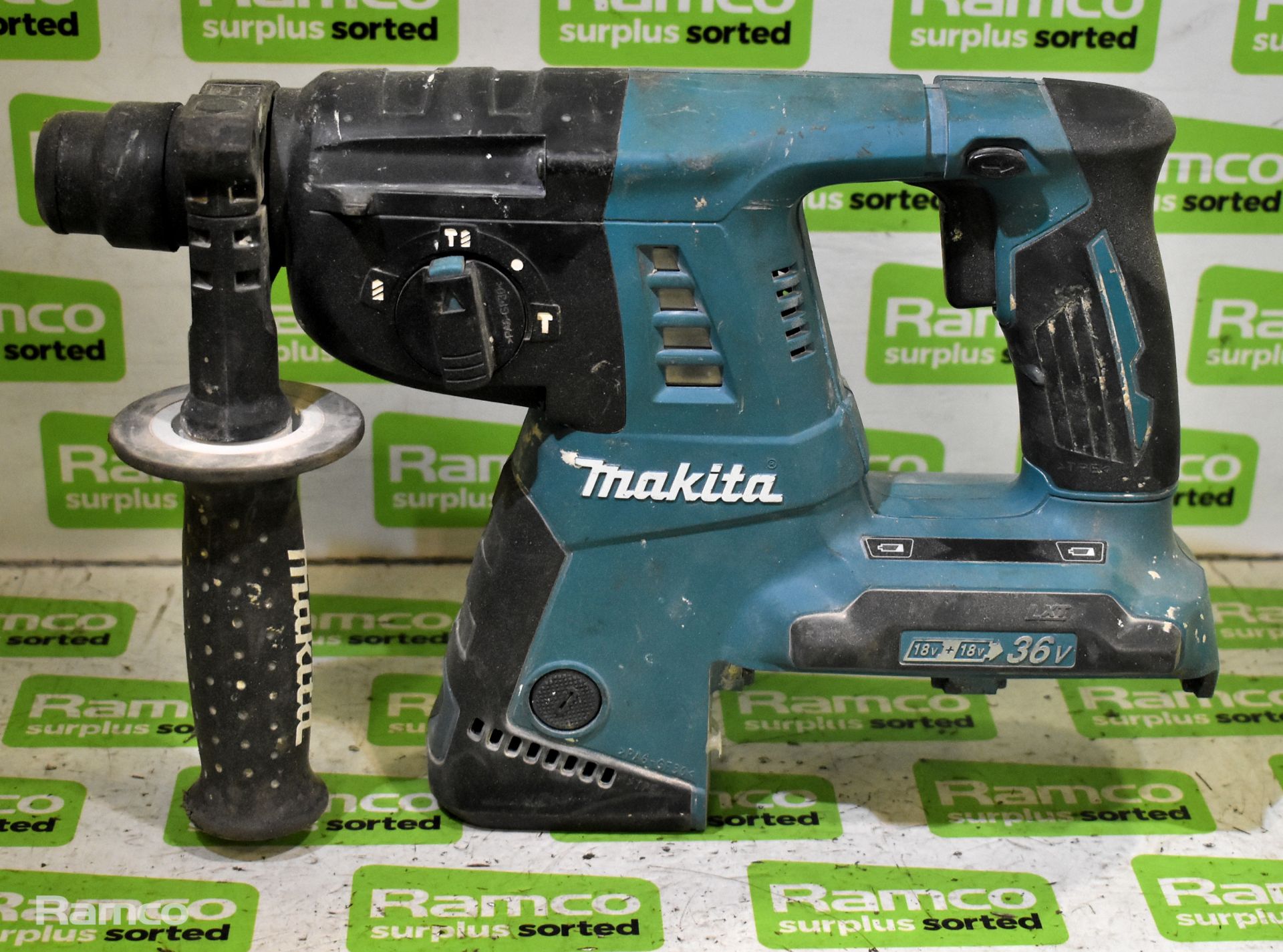 Makita 8434D 14.4V portable electric drill in plastic carry care - SPARES OR REPAIRS - NO BATTERY - Image 8 of 11