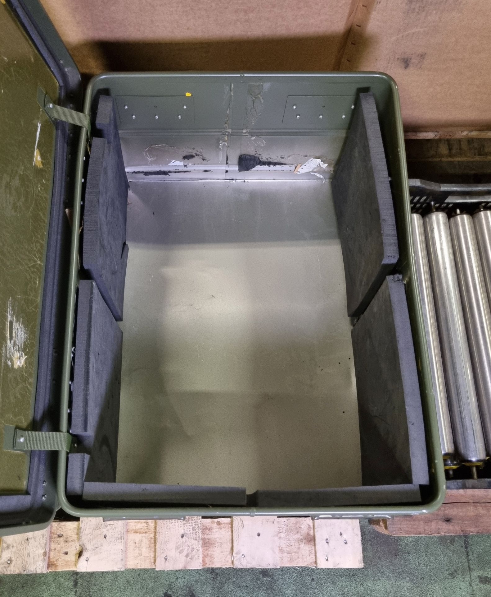 Aluminium storage container - L 790 x W 590 x H 420mm - Image 4 of 4