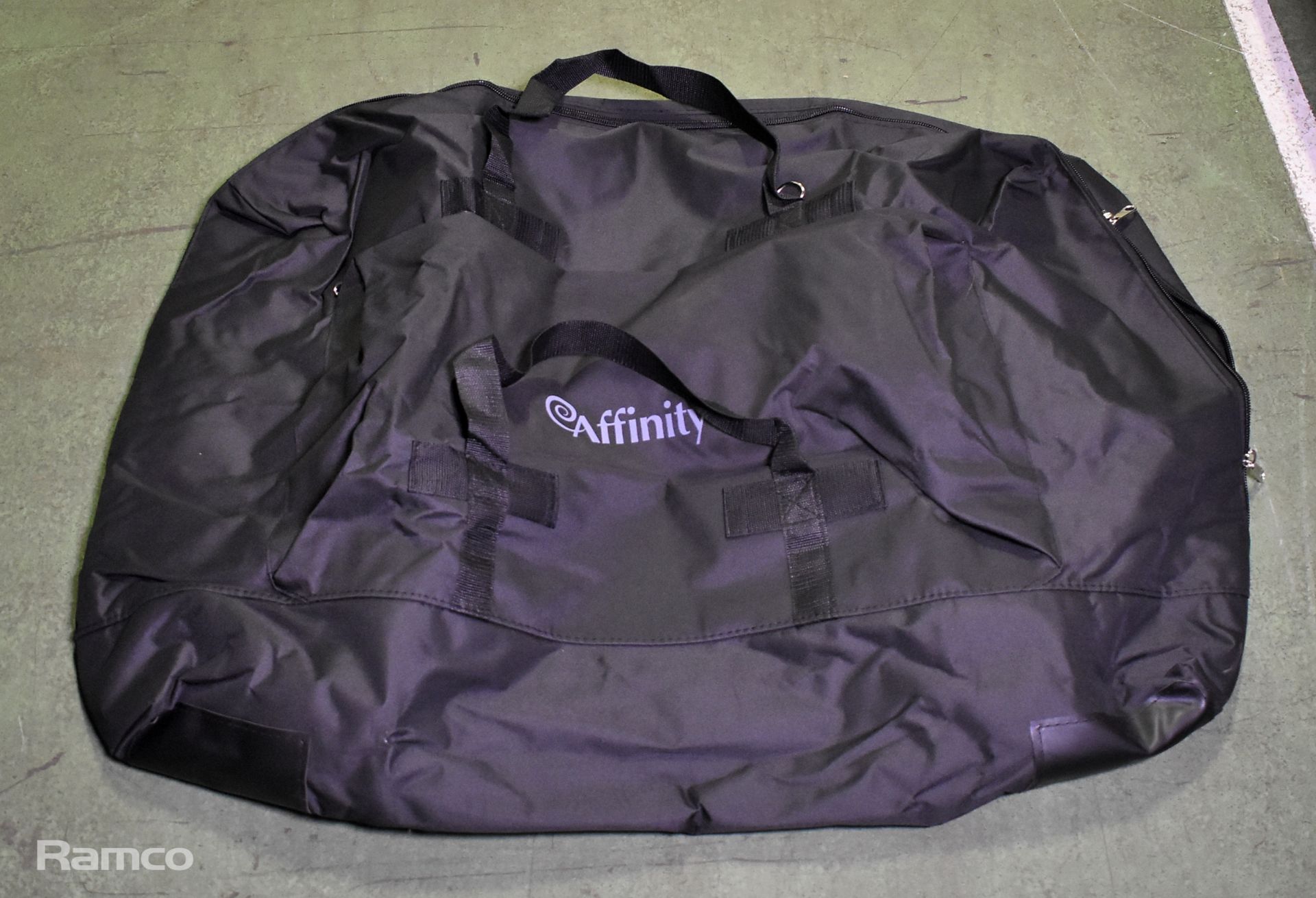 Multiple sport bags & football net bags - Image 2 of 8