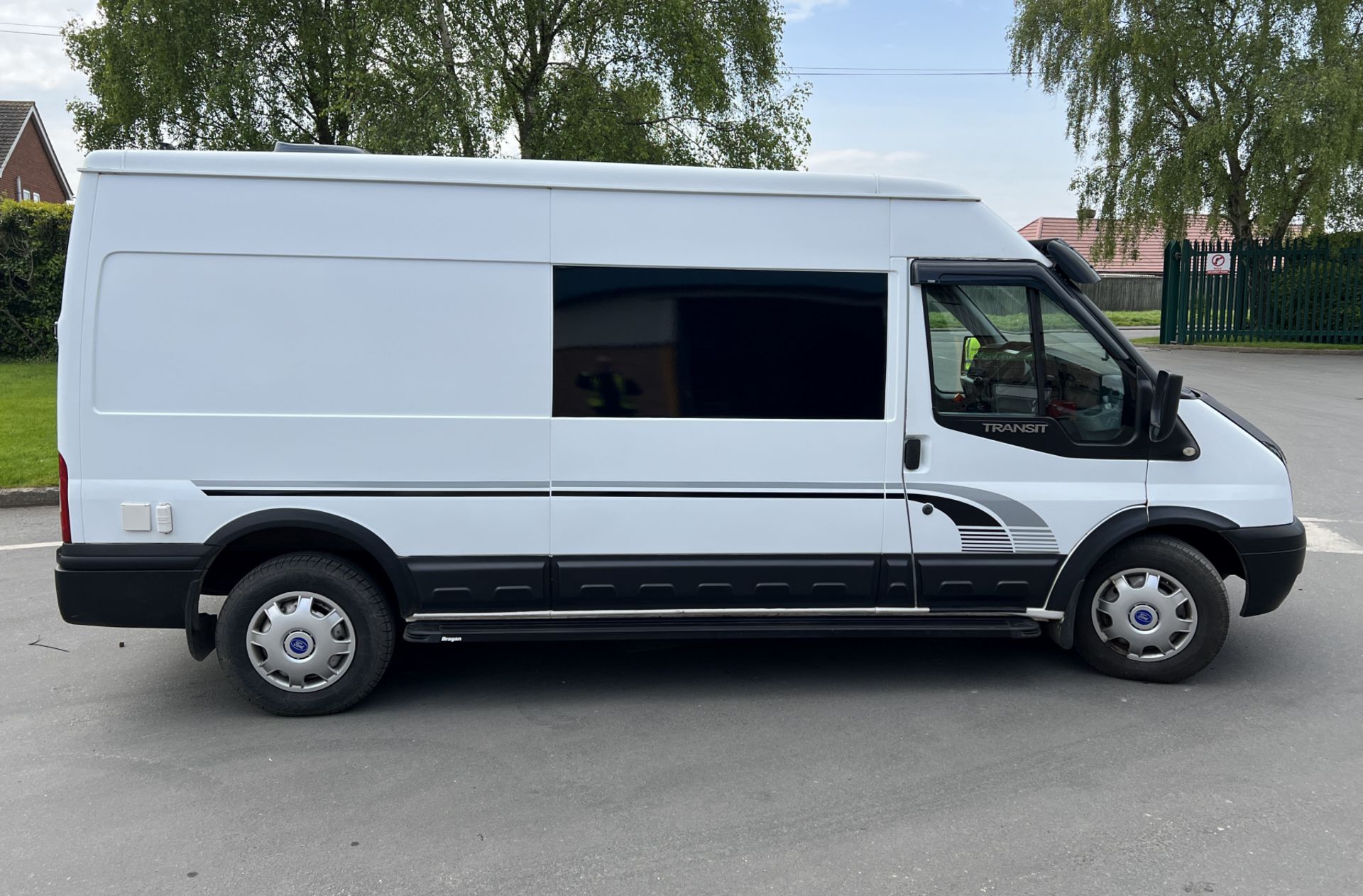 Ford Transit 300 L3 H2 2.4 RWD 5 Sp - registered March 2011 - 74214 miles - MOT February 2025 - Image 5 of 29