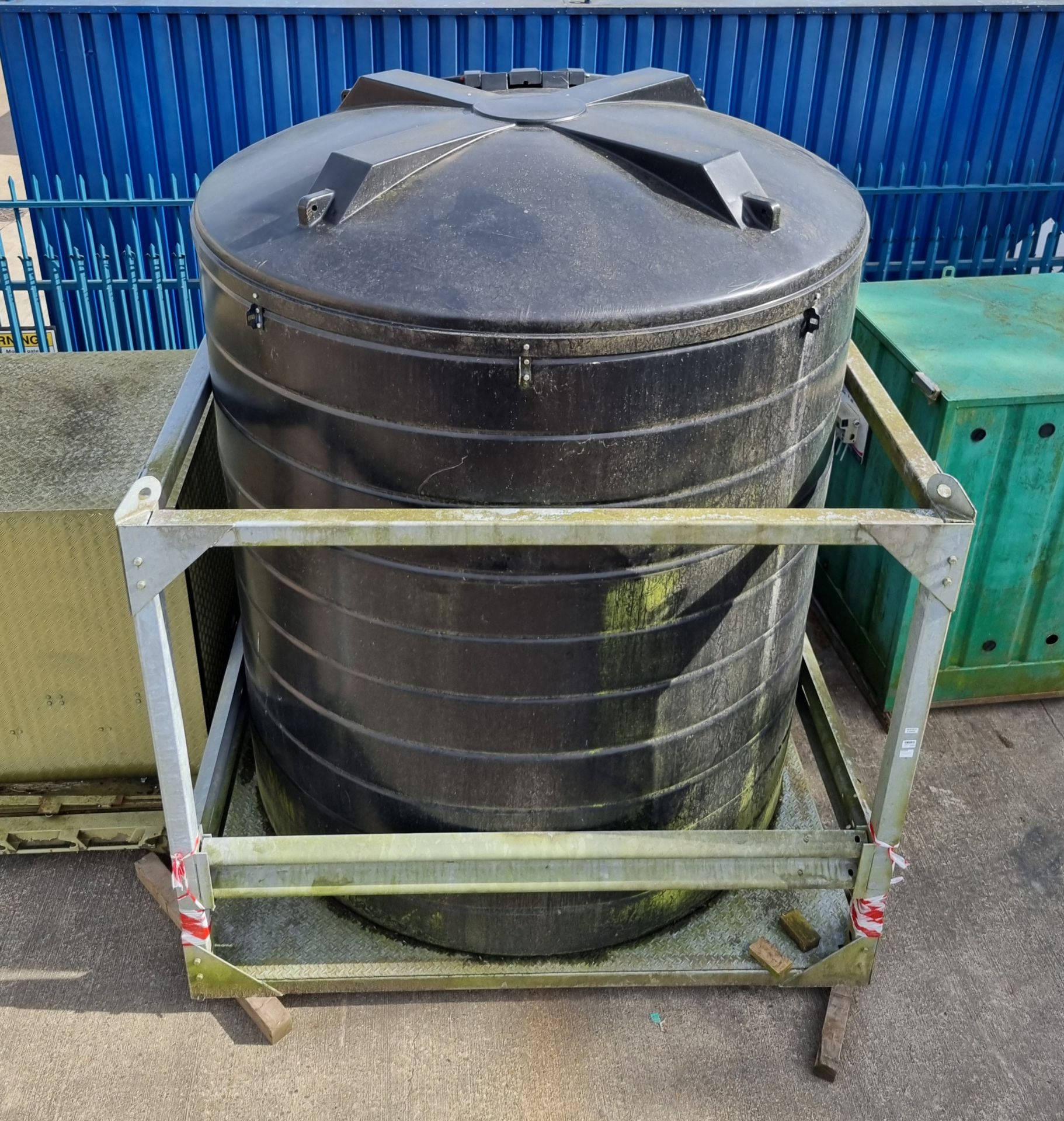 Diesel tank with lifting cage - W 3000 x D 3400 x H 4000mm - Image 5 of 6
