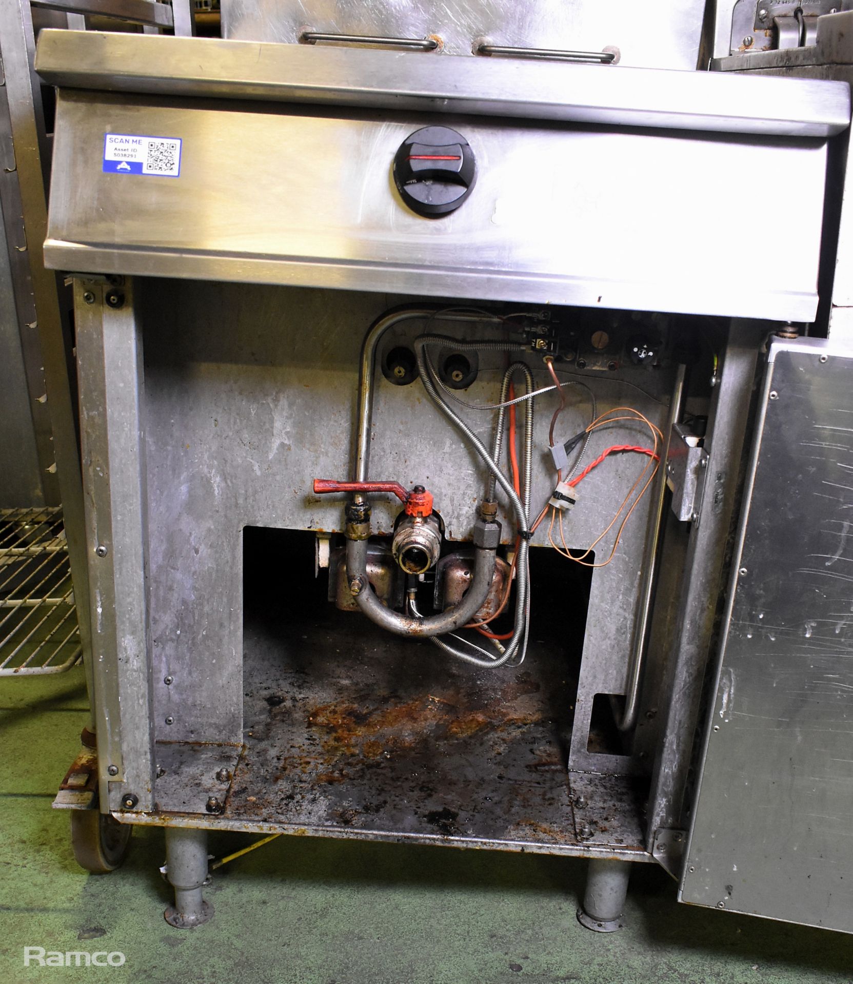 Falcon Dominator G2860 stainless steel single tank gas fryer - W 600 x D 1000 x H 1100mm - Image 3 of 5