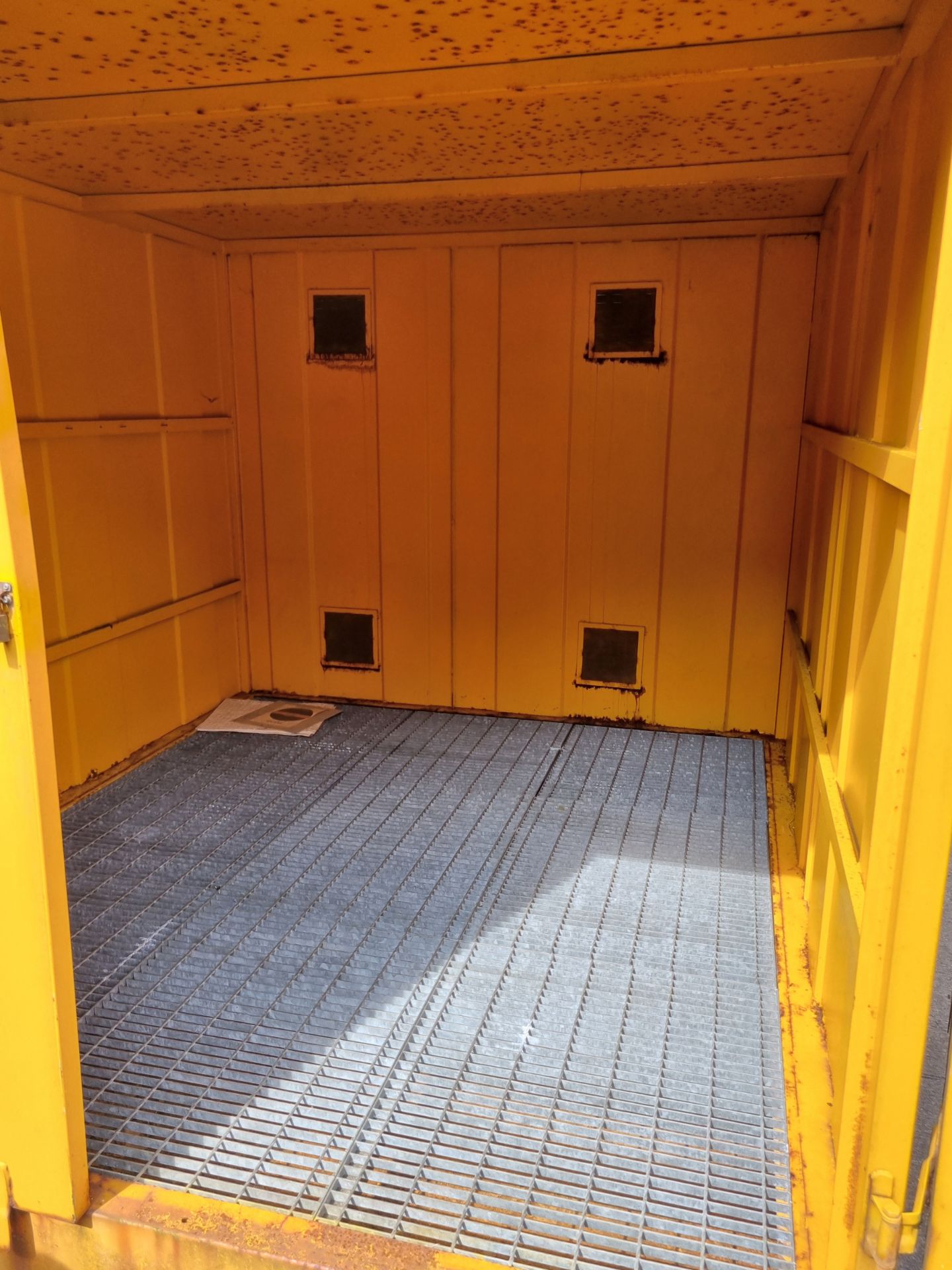 9ft 7in x 8ft 3in empty container - double door - Image 4 of 5