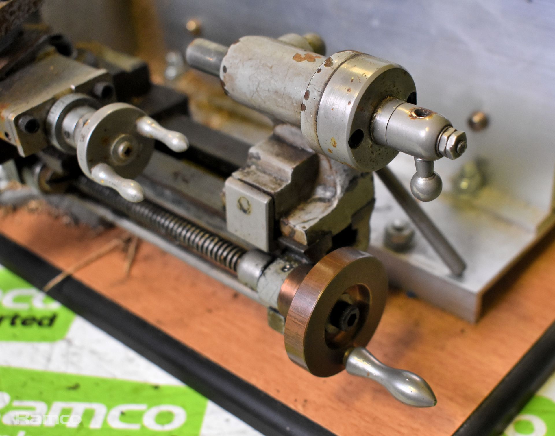 Miniature lathe - Image 6 of 15