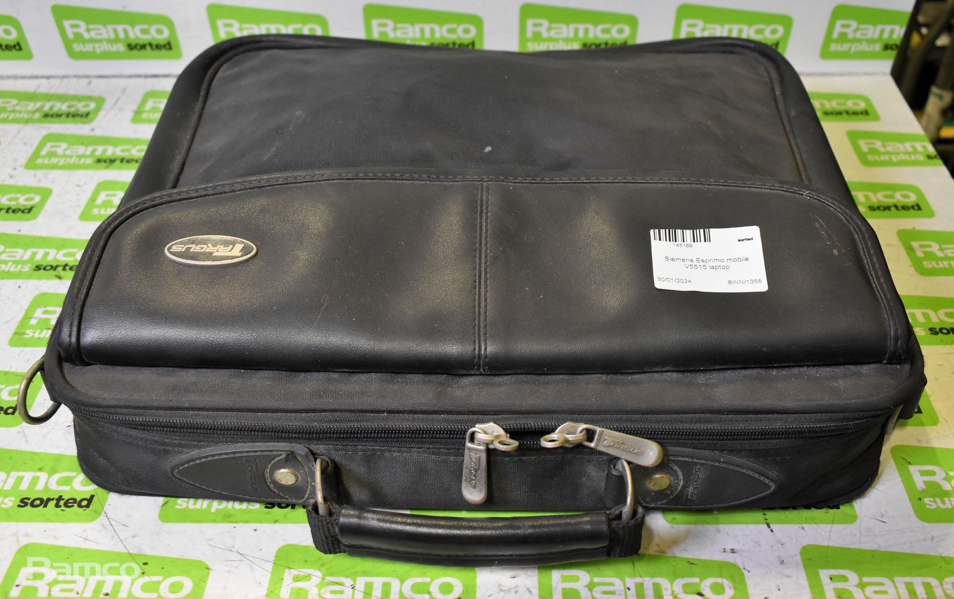 Siemens Esprimo mobile V5515 laptop, Dell PP02 laptop in carry case, Dell PP01L laptop in carry case - Image 15 of 22