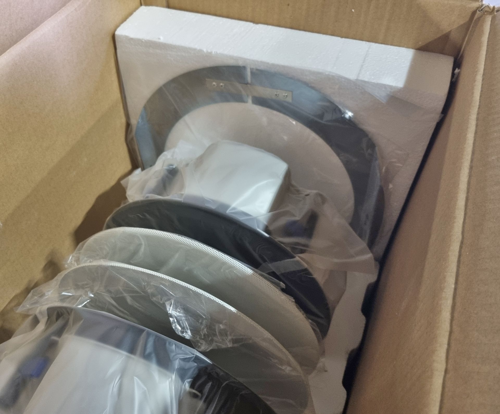 5x pairs of Crestron Saros IC8LPT-W-T-EACH+ low profile 2 way in ceiling speakers - boxed - Image 6 of 7