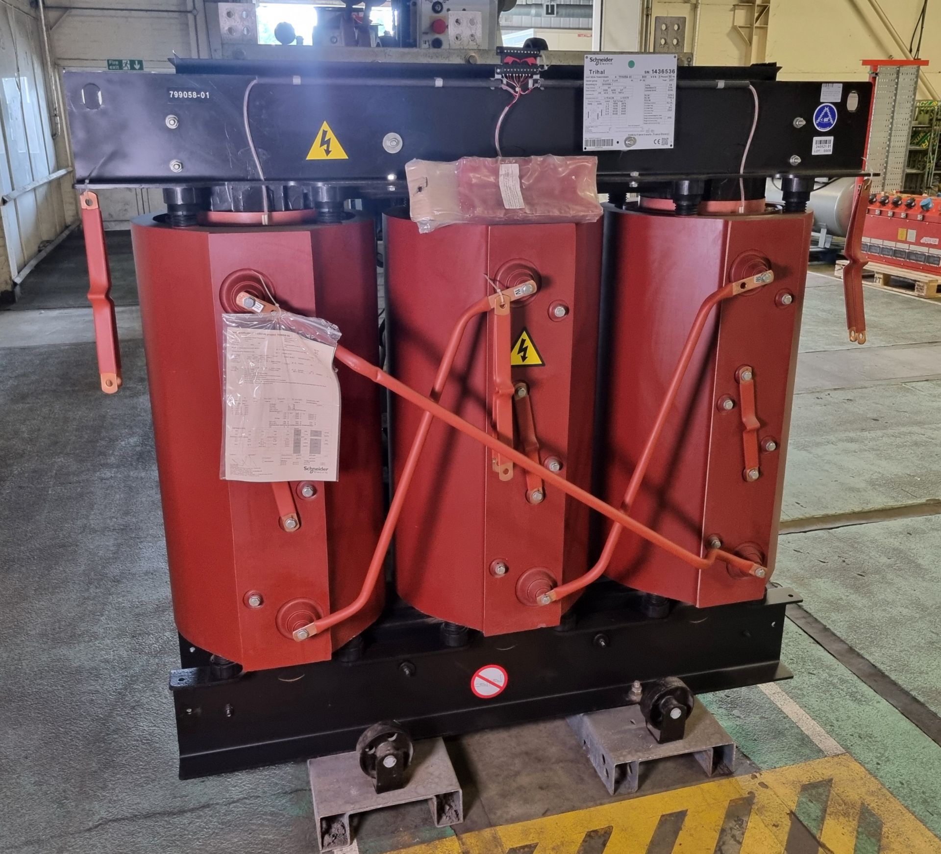 Schneider Electric Trihal cast resin transformer - 800kVA - 3 phase - 50Hz - Year: 2017 - unissued - Image 3 of 7