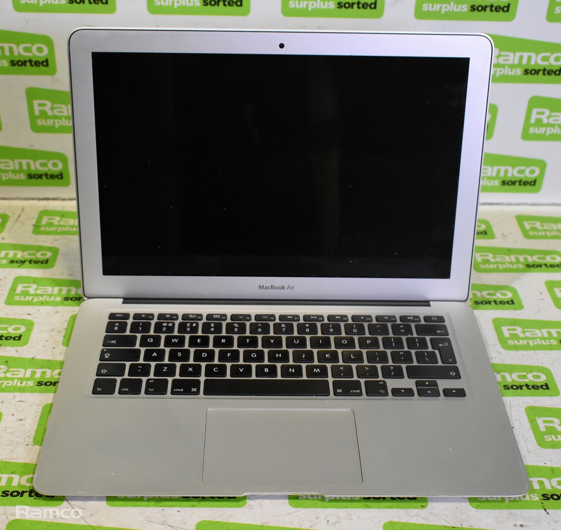 3x Apple Macbook Airs - 13 inch - A1466 - 2014 - full details in desc. - Image 5 of 10
