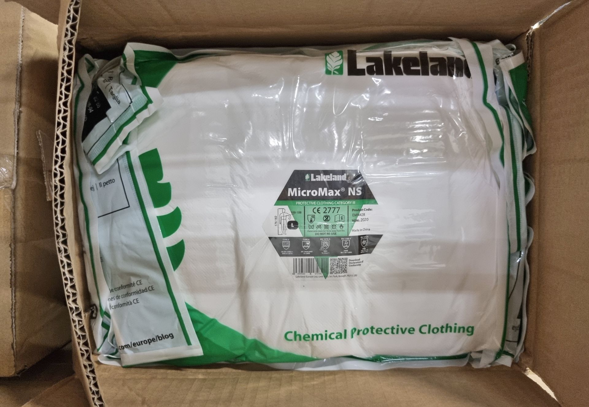 11x boxes of Lakeland MicroMax NS protective clothing coveralls with hood - 25 units per box - Image 5 of 6