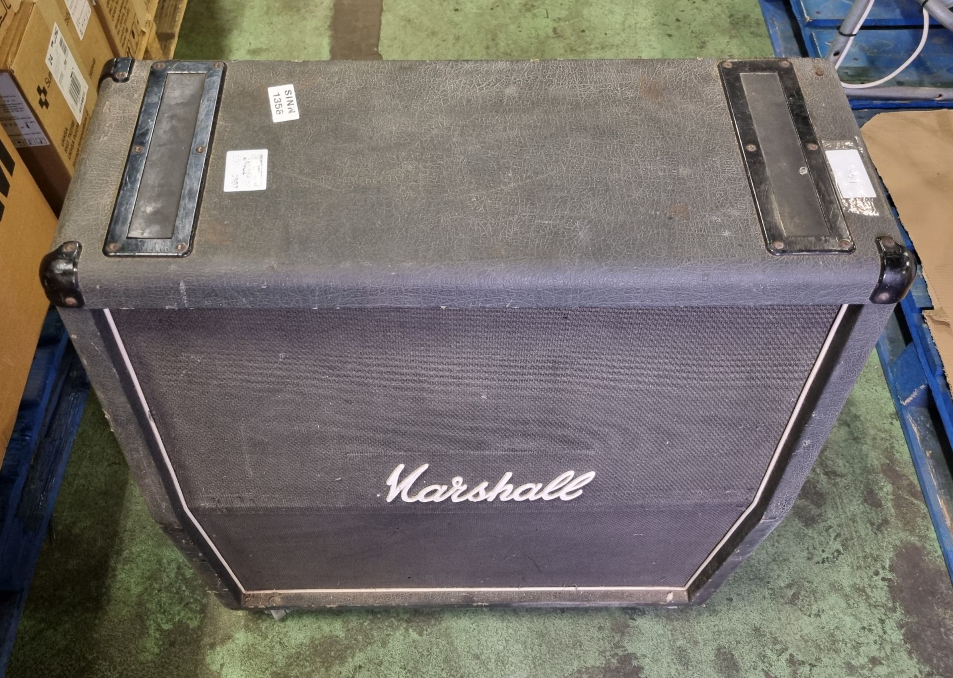 Marshall amplifier - MODEL UNKNOWN - Image 2 of 4