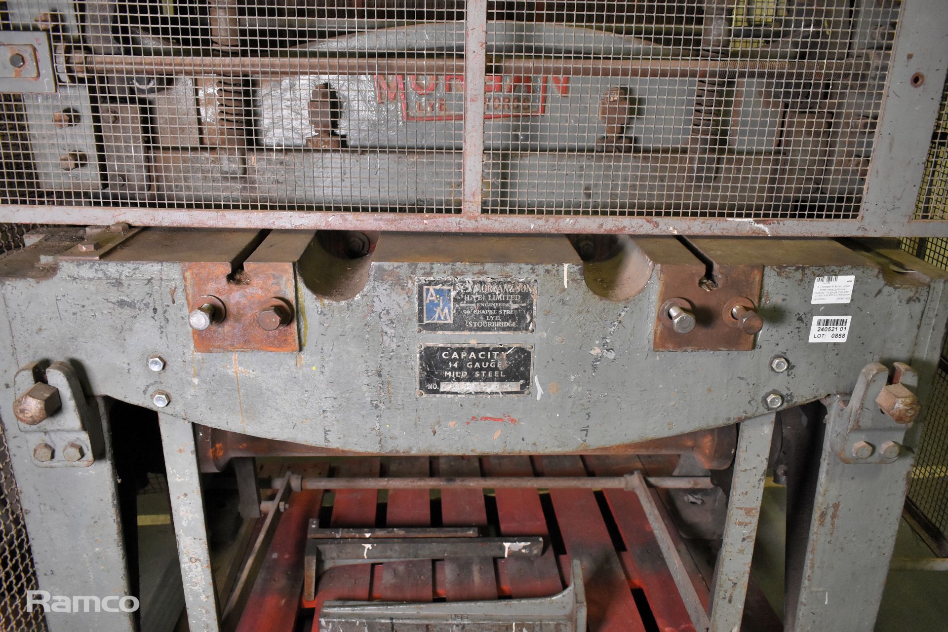 A.J Morgan & Sons Limited sheet metal guillotine - capacity: 14 gauge mild steel - Image 2 of 11