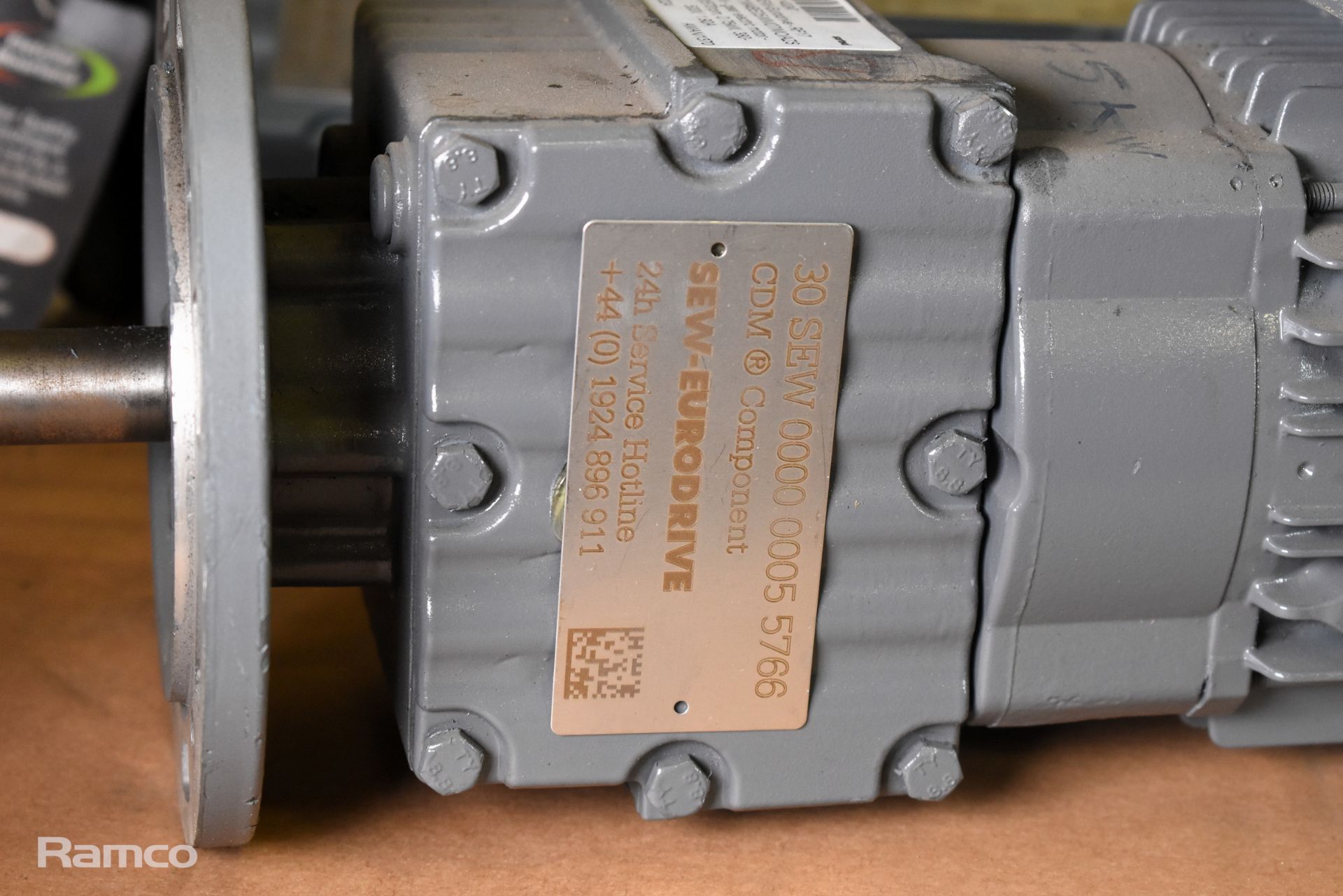 4x SEW-Eurodrive - RF17 DRS71M4BE05/MM07/MO/AZSK/LN electric gear motors - 2900/570rpm, 0.75kW - Image 4 of 6