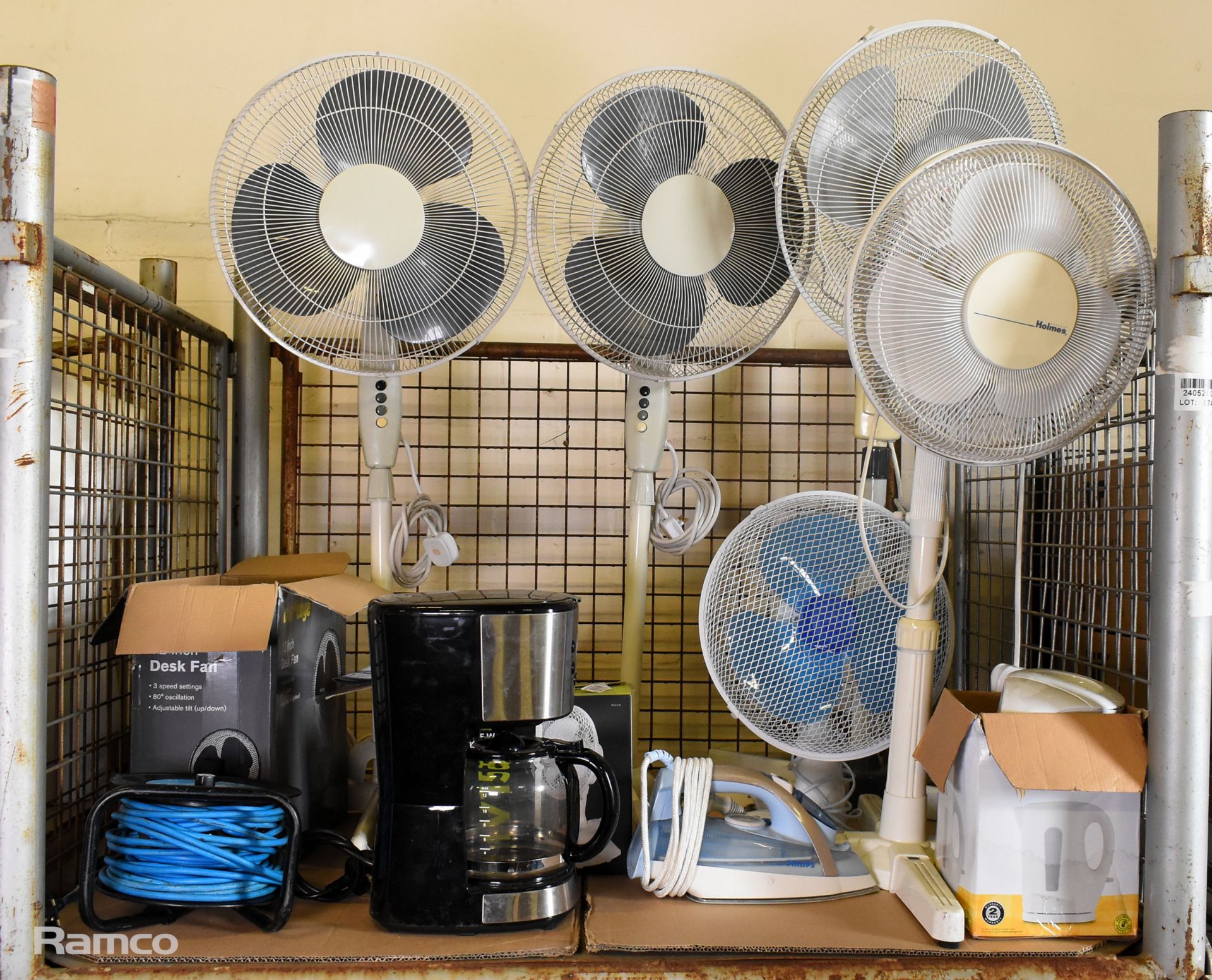 Electrical goods - 8x oscillating fans, kettle, steam iron, coffee percolator, extension lead