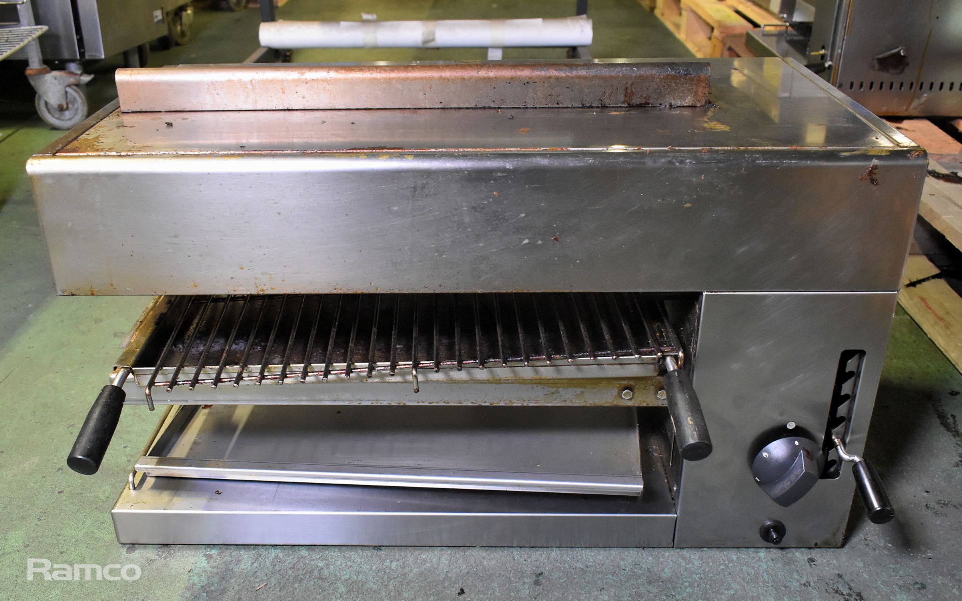 Stainless steel gas salamander grill - W 750 x D 500 x H 430mm - Image 2 of 6