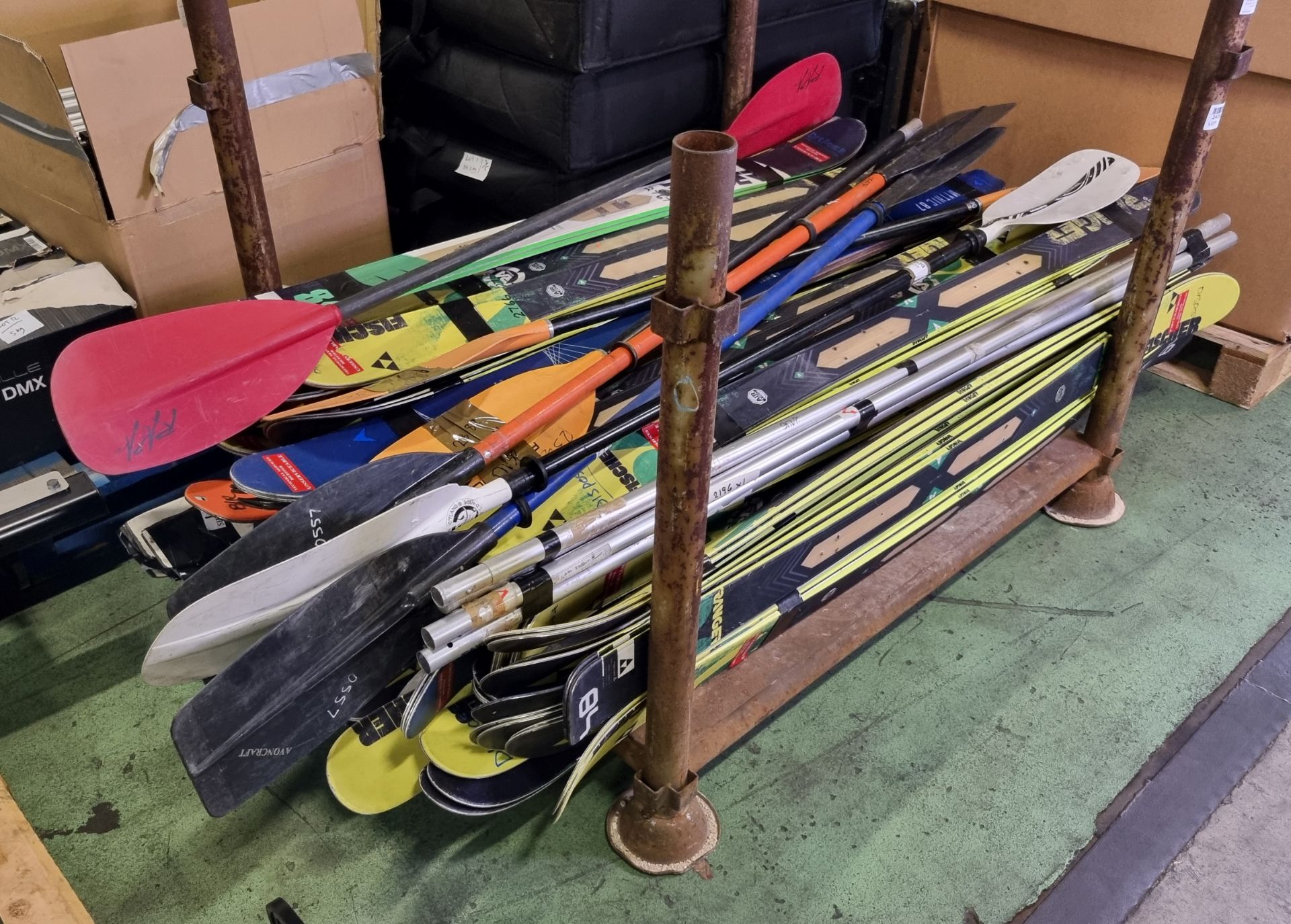 Approximately 75x pairs of skis - brands: Dynastar, Fischer - Image 3 of 6