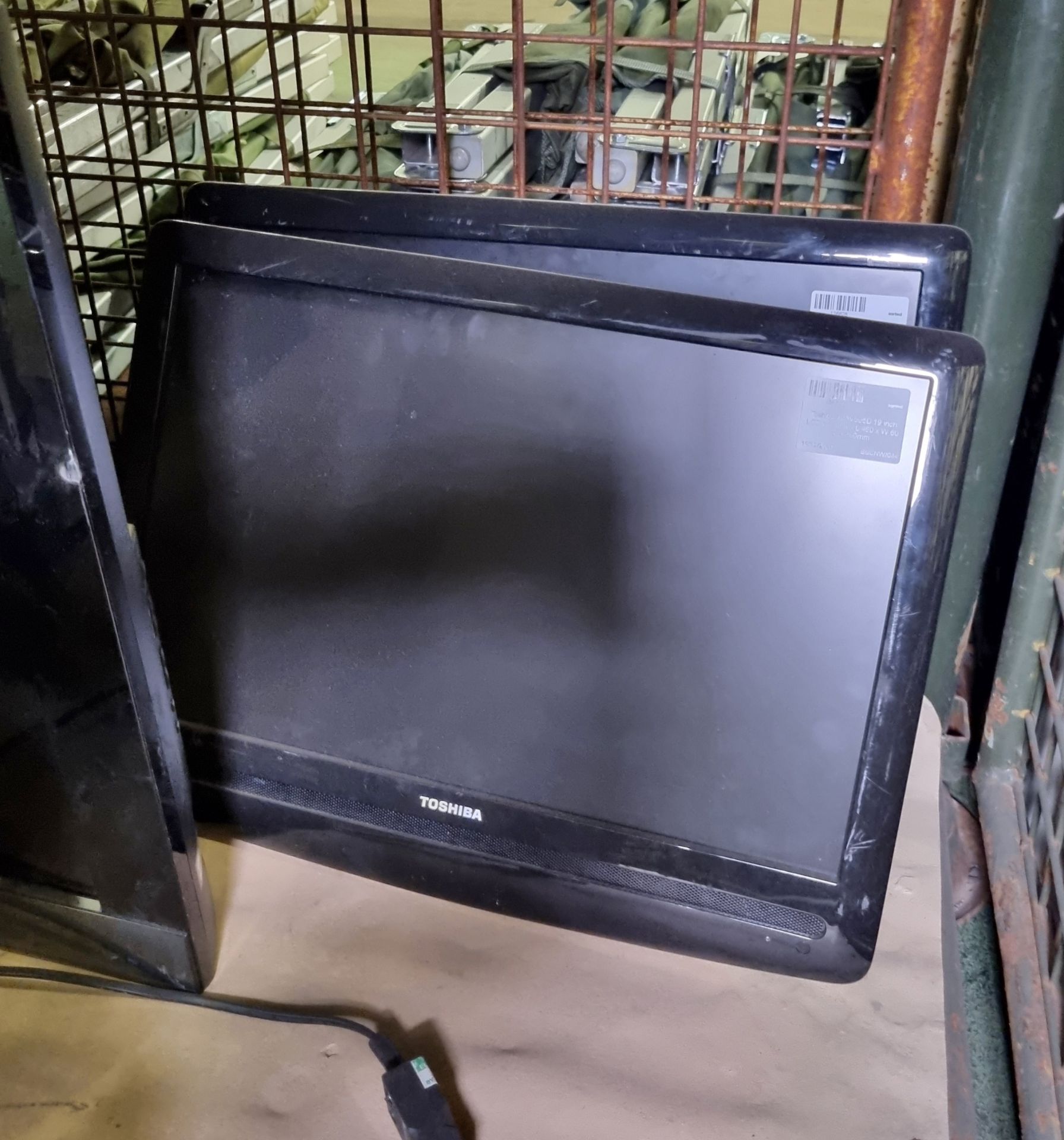 Televisions and monitors - full details in the description - Image 7 of 7