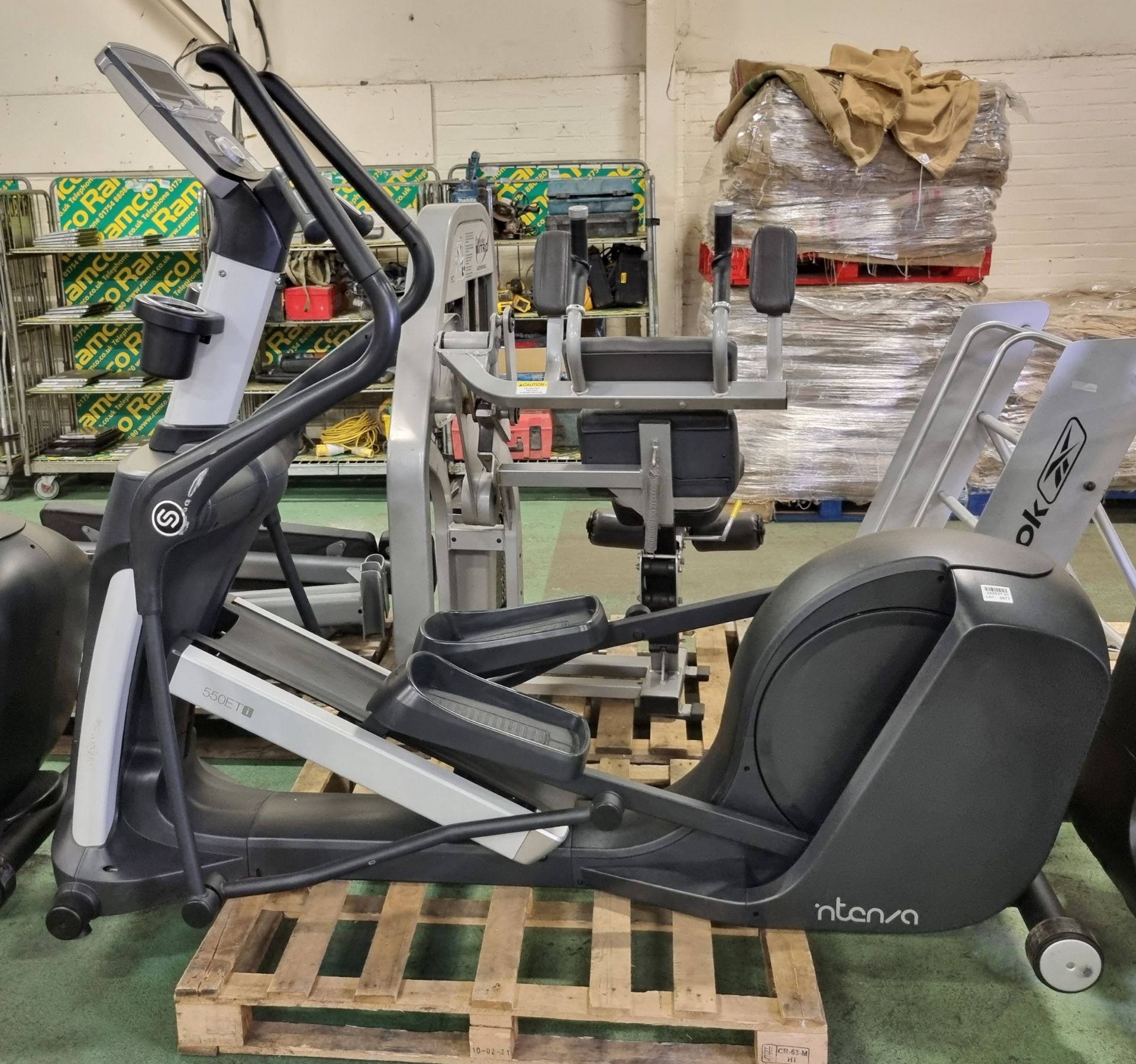 Intenza 550ETi interactive elliptical cross trainer - W 840 x D 2090 x H 1720mm