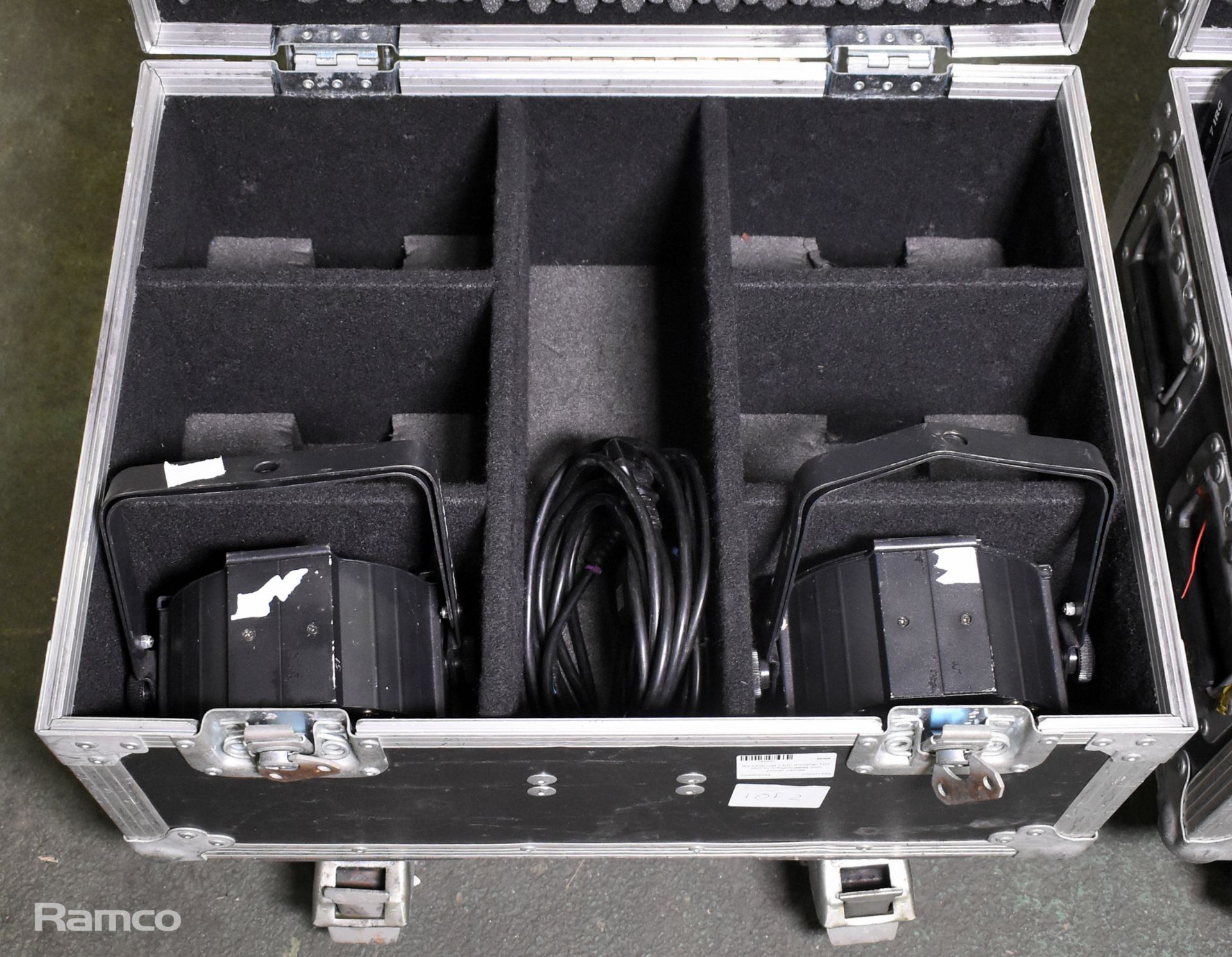 8x Chauvet LED SlimPar Tri7 IRC over 2 flight cases with power cables - Image 2 of 13