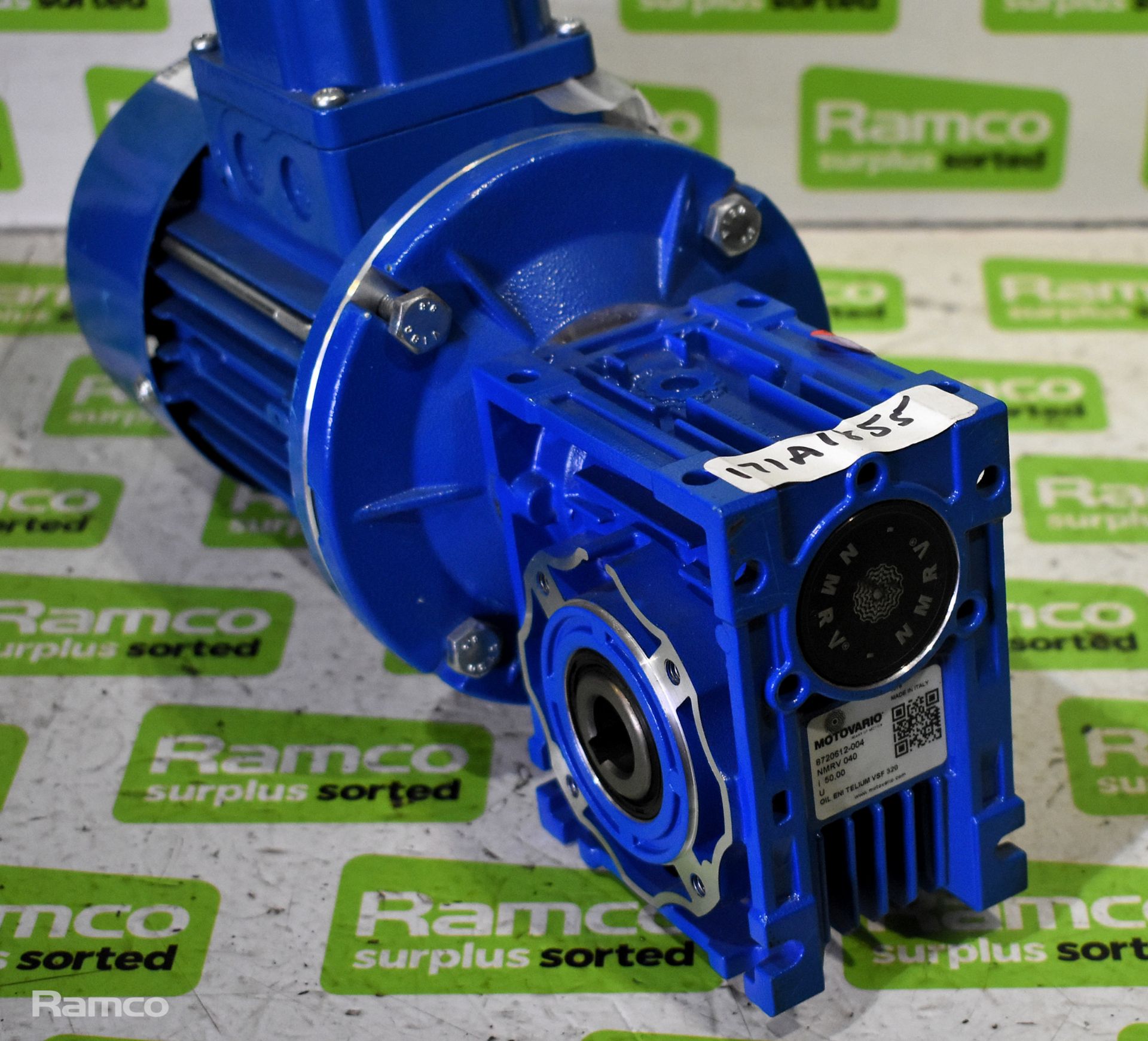 Motovario TS63C4 3 phase electric motor with Motovario NMRV 040 worm gearbox - Bild 2 aus 5