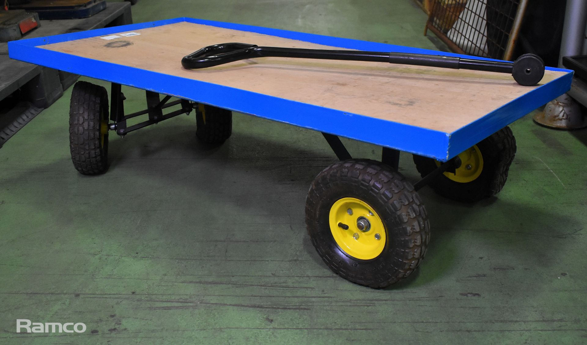 Pull along flatbed trolley - bed size: 4ft x 2ft (1220 x 620mm) - Image 2 of 6