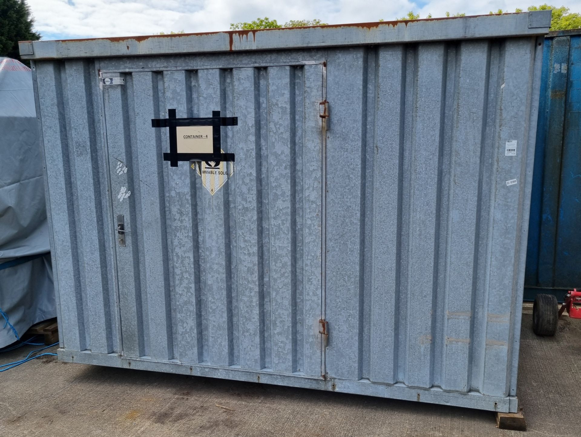 10ft x 7ft empty container - single door with key lock - DAMAGED ROOF