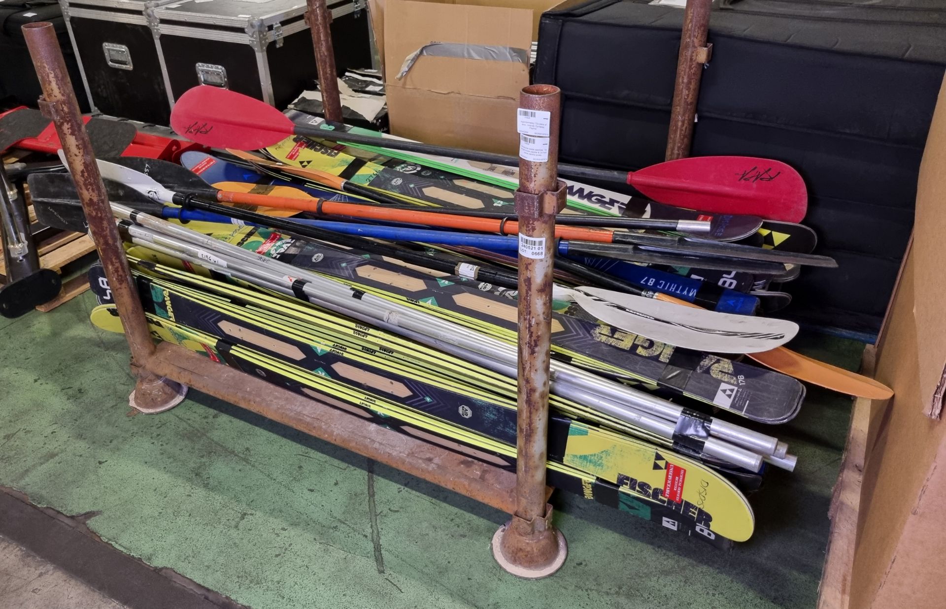 Approximately 75x pairs of skis - brands: Dynastar, Fischer - Image 6 of 6