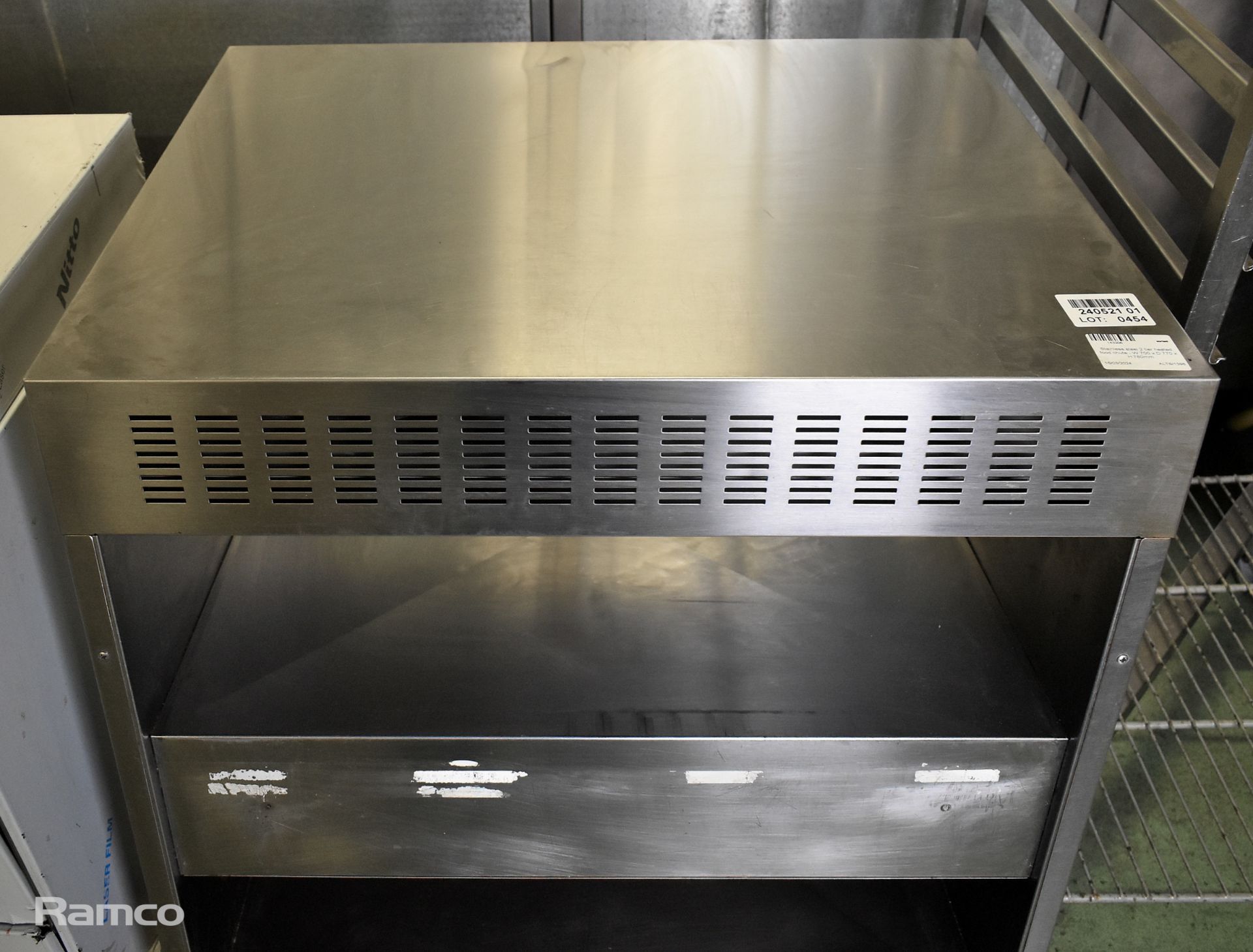 Stainless steel 2 tier heated food chute - W 700 x D 770 x H 780mm - Image 5 of 7