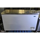 Polar CE212-B chest freezer - W 1610 x D 720 x H 950mm