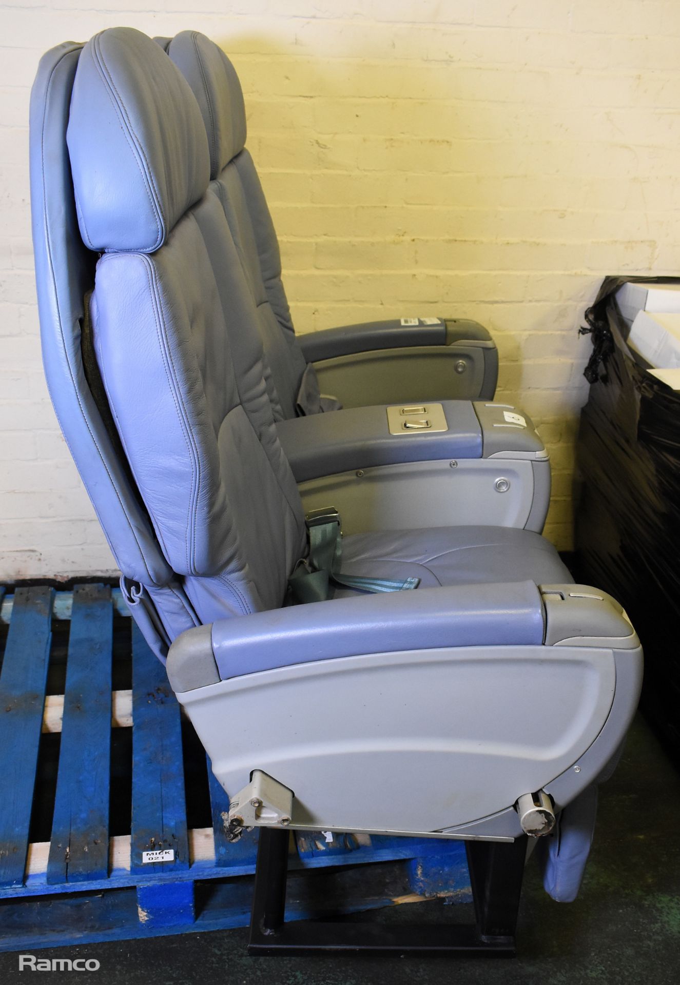 Pair of aircraft seats - W 1300 x D 770 x H 1200mm - Image 4 of 8