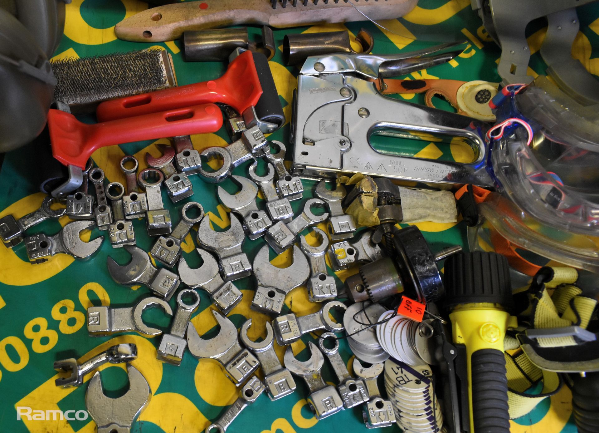 Workshop tools and equipment - torque head adapters, spanner, torches, wire brushes, face shields - Image 3 of 7