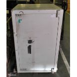 S.M.P. Salopian safe - W 700 x D 720 x H 1070mm