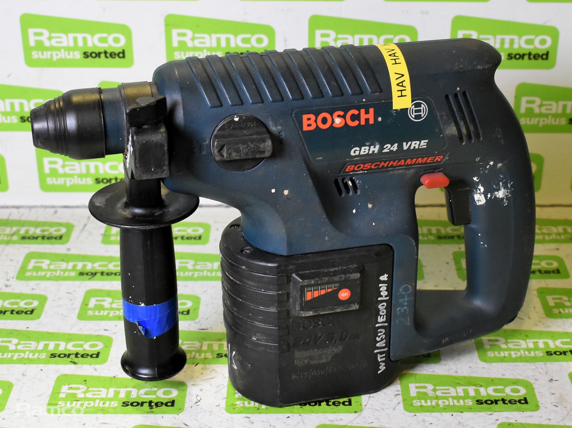 Makita HHR2450 110V electric rotary hammer drill & Bosch Hammer GBH 24 VRE 24V cordless drill - Image 7 of 10