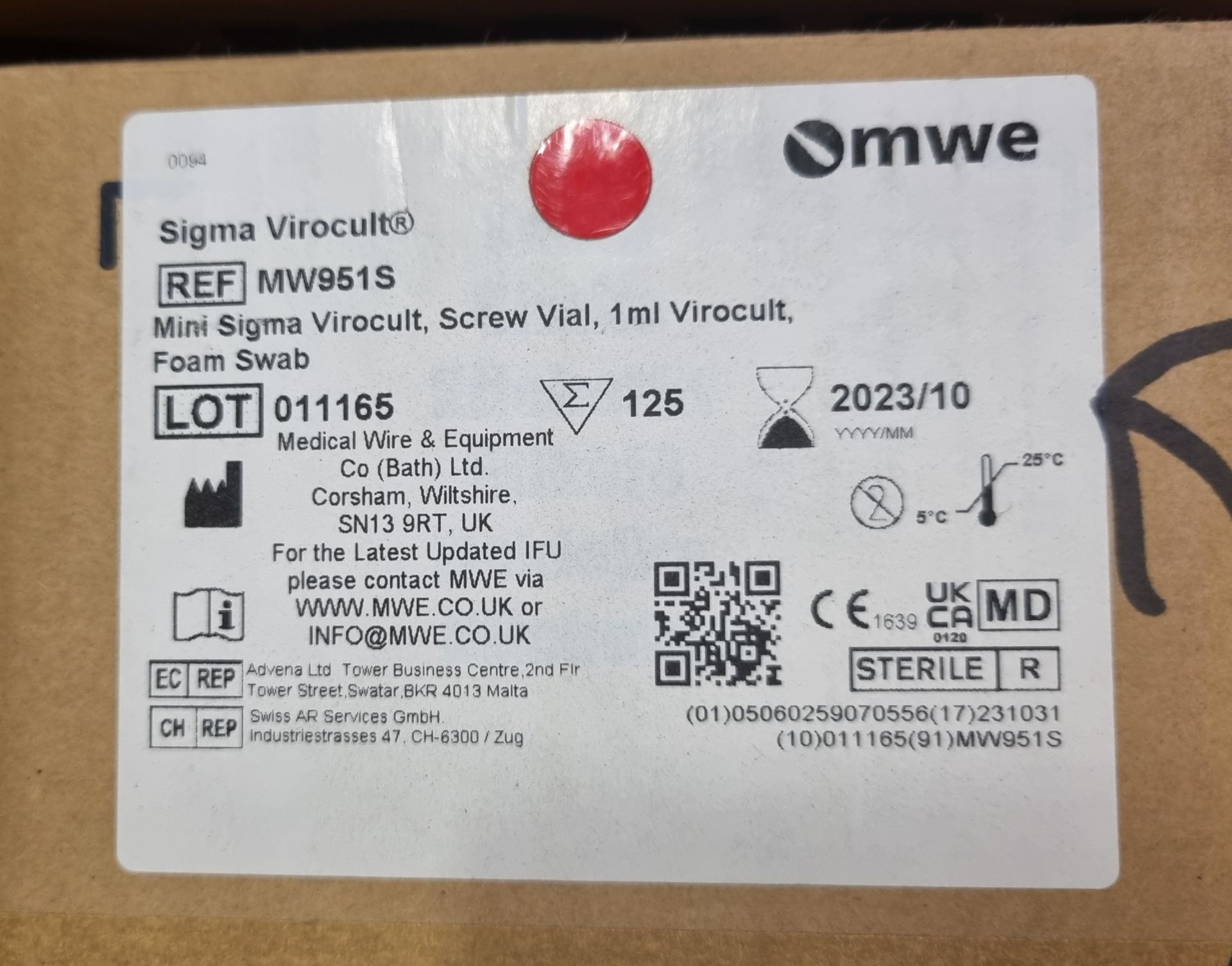 63x boxes of Mini Sigma Viorocult foam swabs in screw vial - approx. 125 units per pack - Image 3 of 4