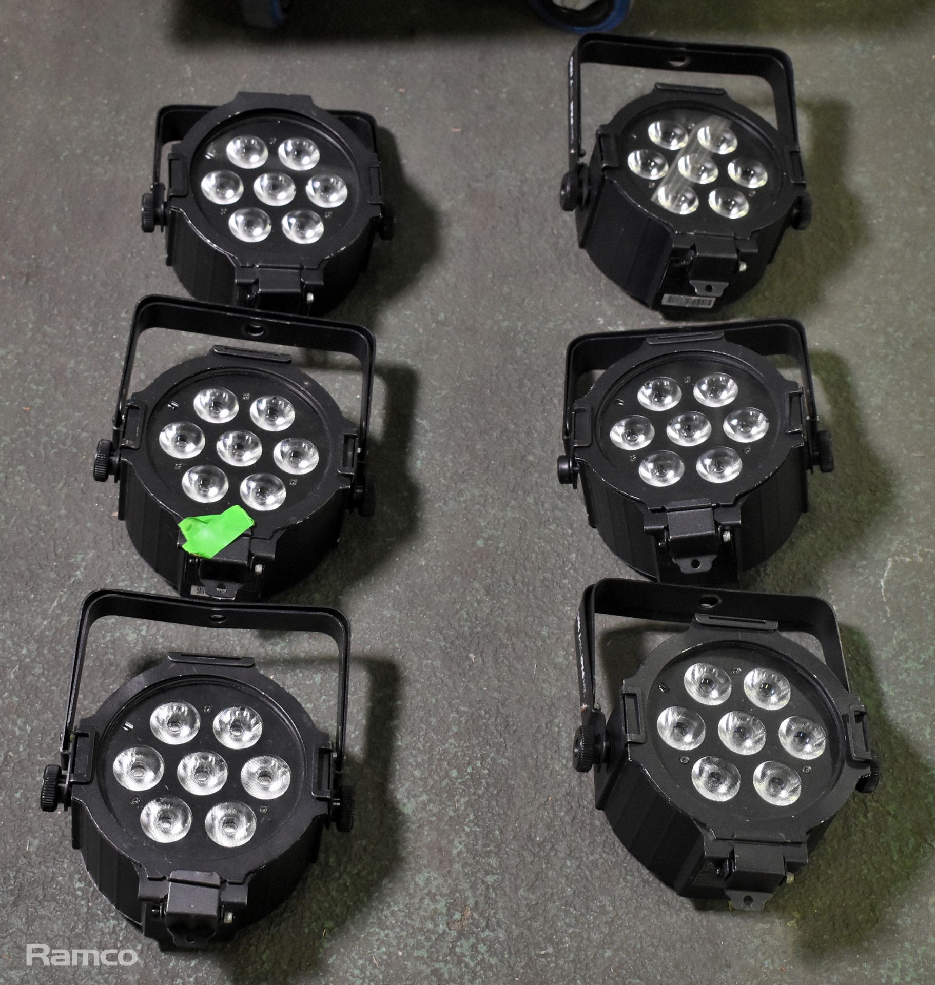 6x Chauvet LED SlimPar Tri7 IRC in flight case with power cables - Image 2 of 5