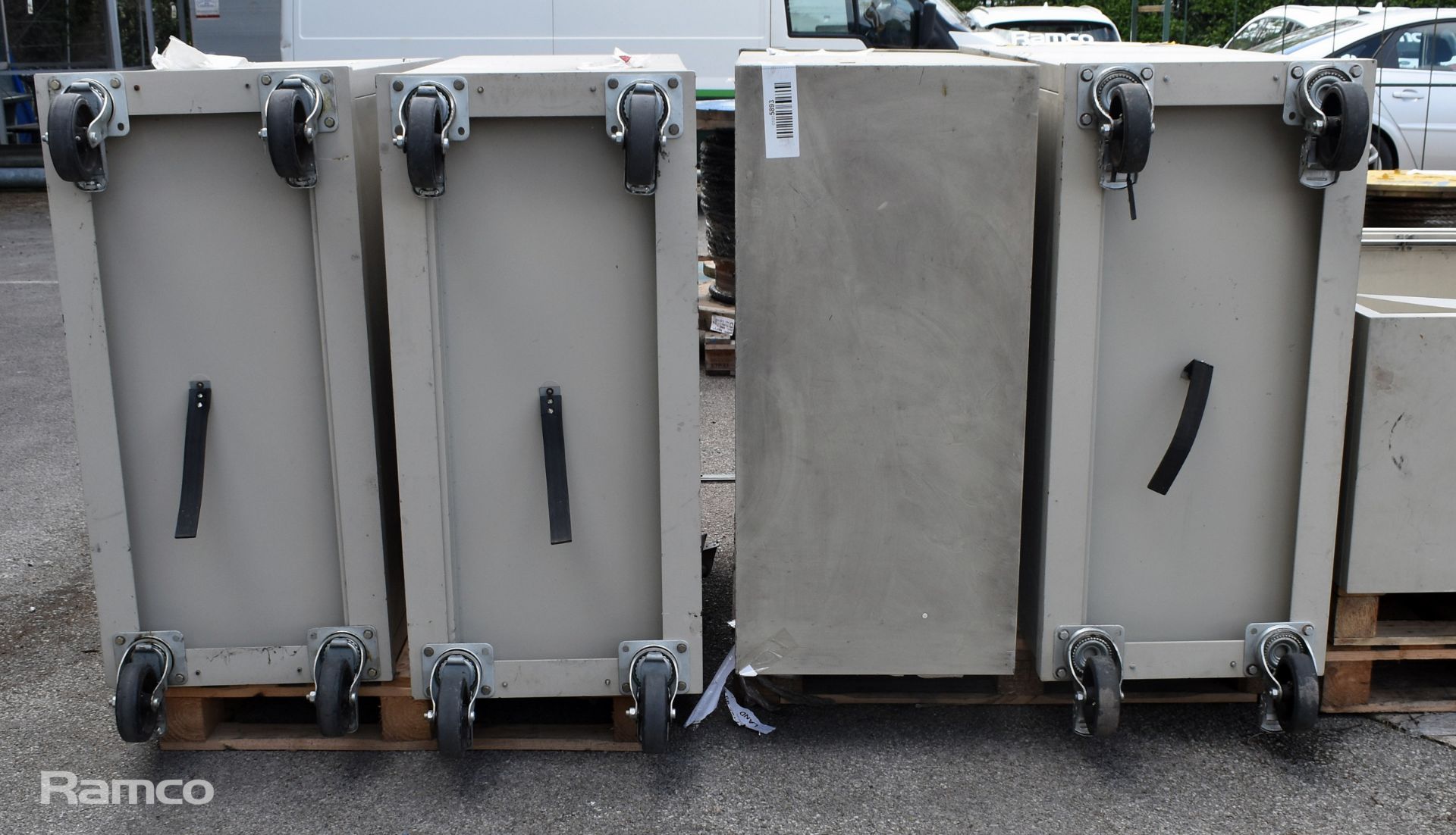 4x Elite mobile maintenance tool cabinet - L 1250 x W 550 x H 1650mm - SPARES OR REPAIRS - Image 3 of 4