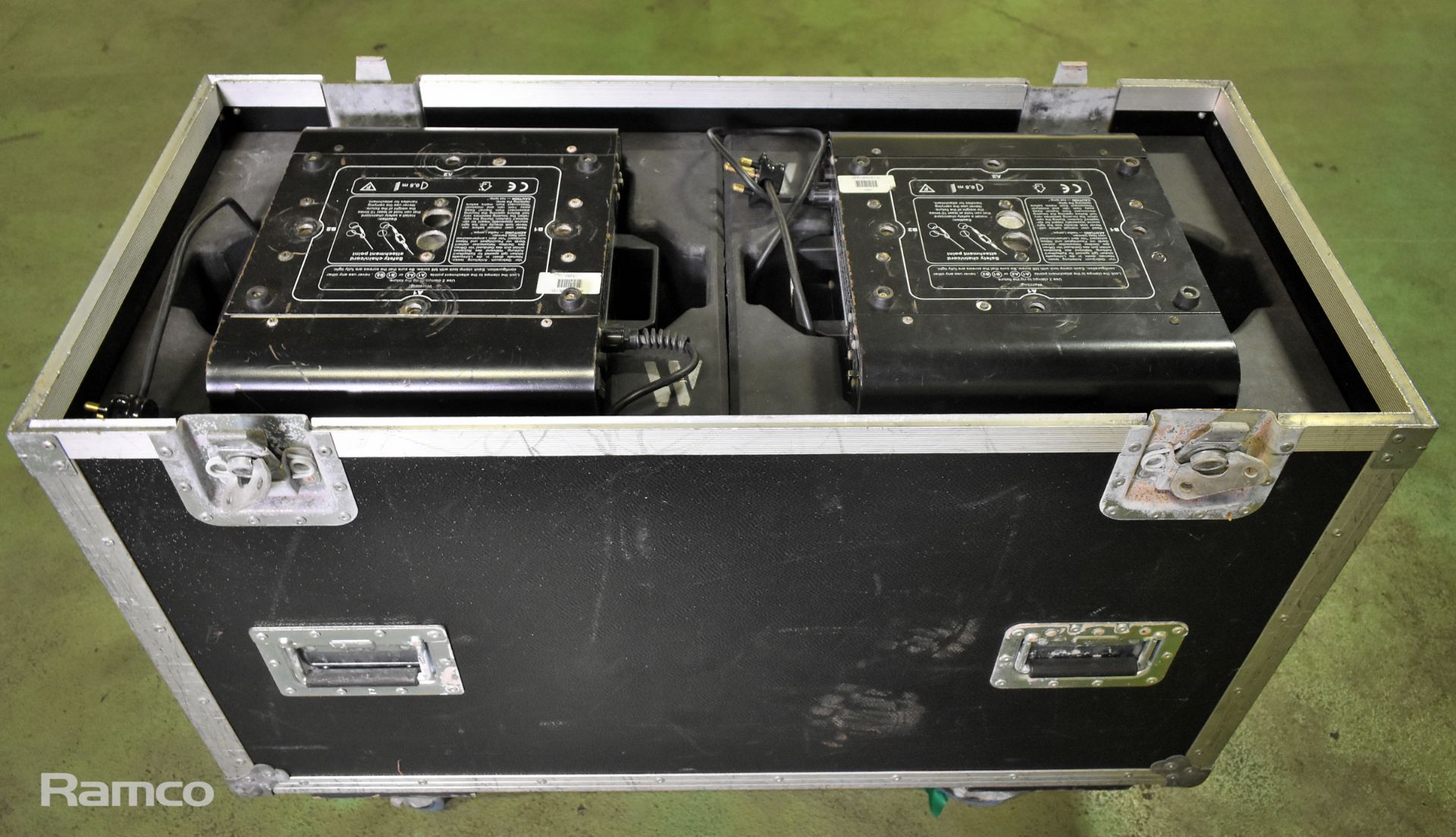 Two moving heads 640 Future light in flight case - L 1100 x W 460 x H 900mm - Image 11 of 13