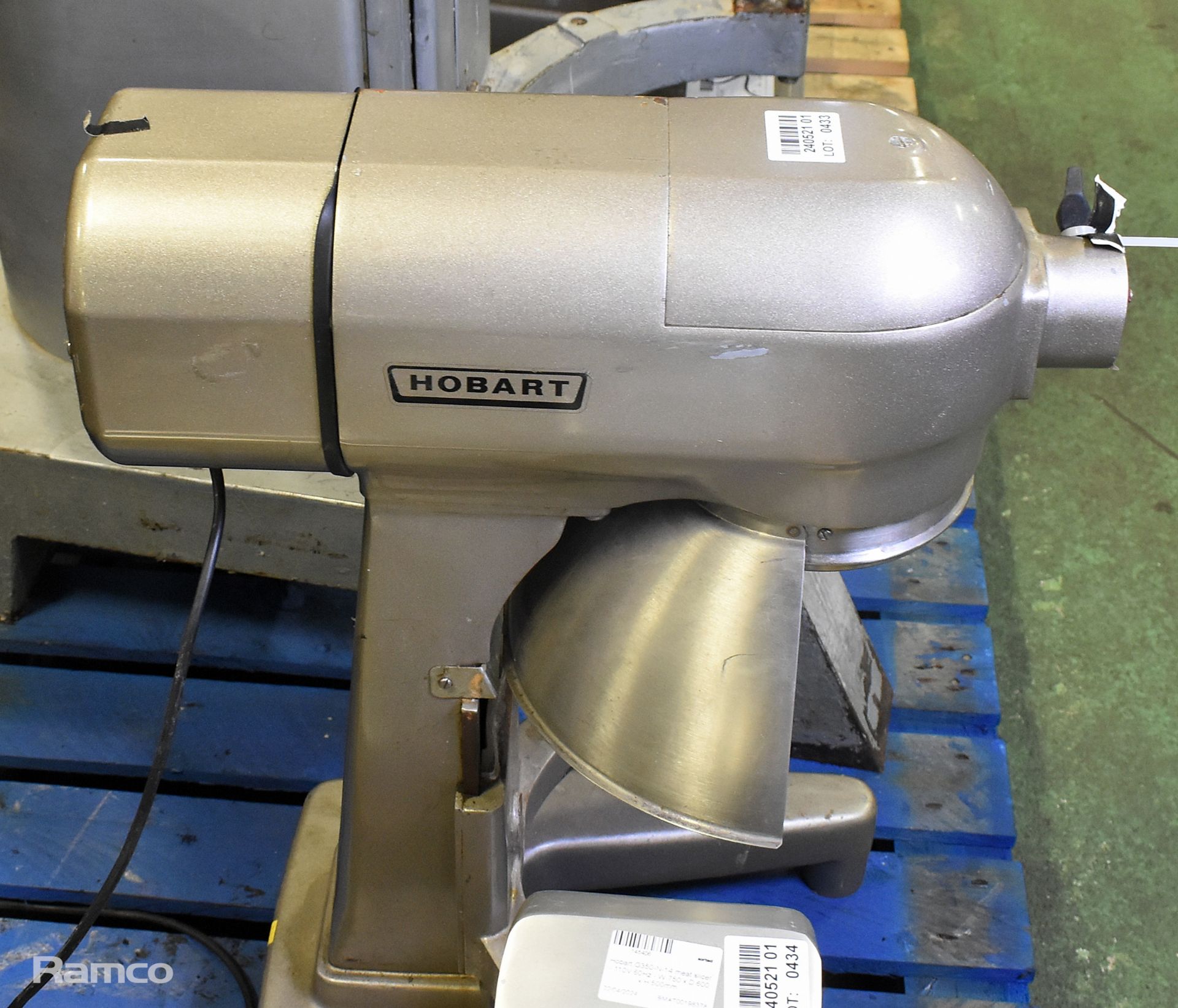 Hobart A200N mixer - NO BOWL OR ATTACHMENTS - 440V - 60Hz - W 450 x D 600 x H 800mm - Image 5 of 7